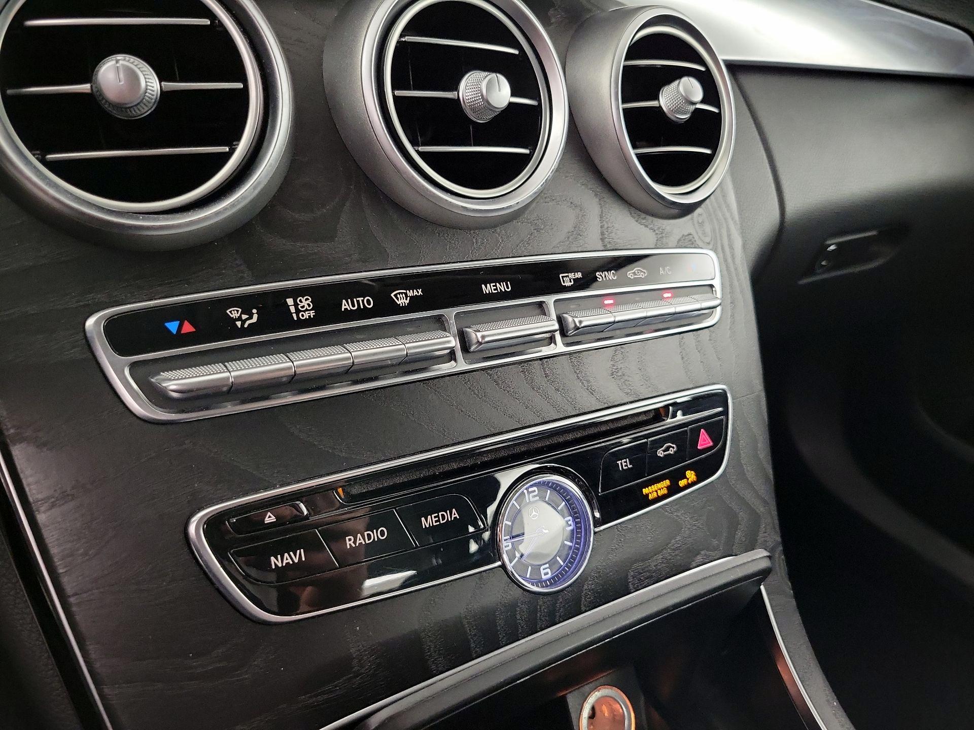Thumbnail: 2015 Mercedes-Benz C-Class - 15