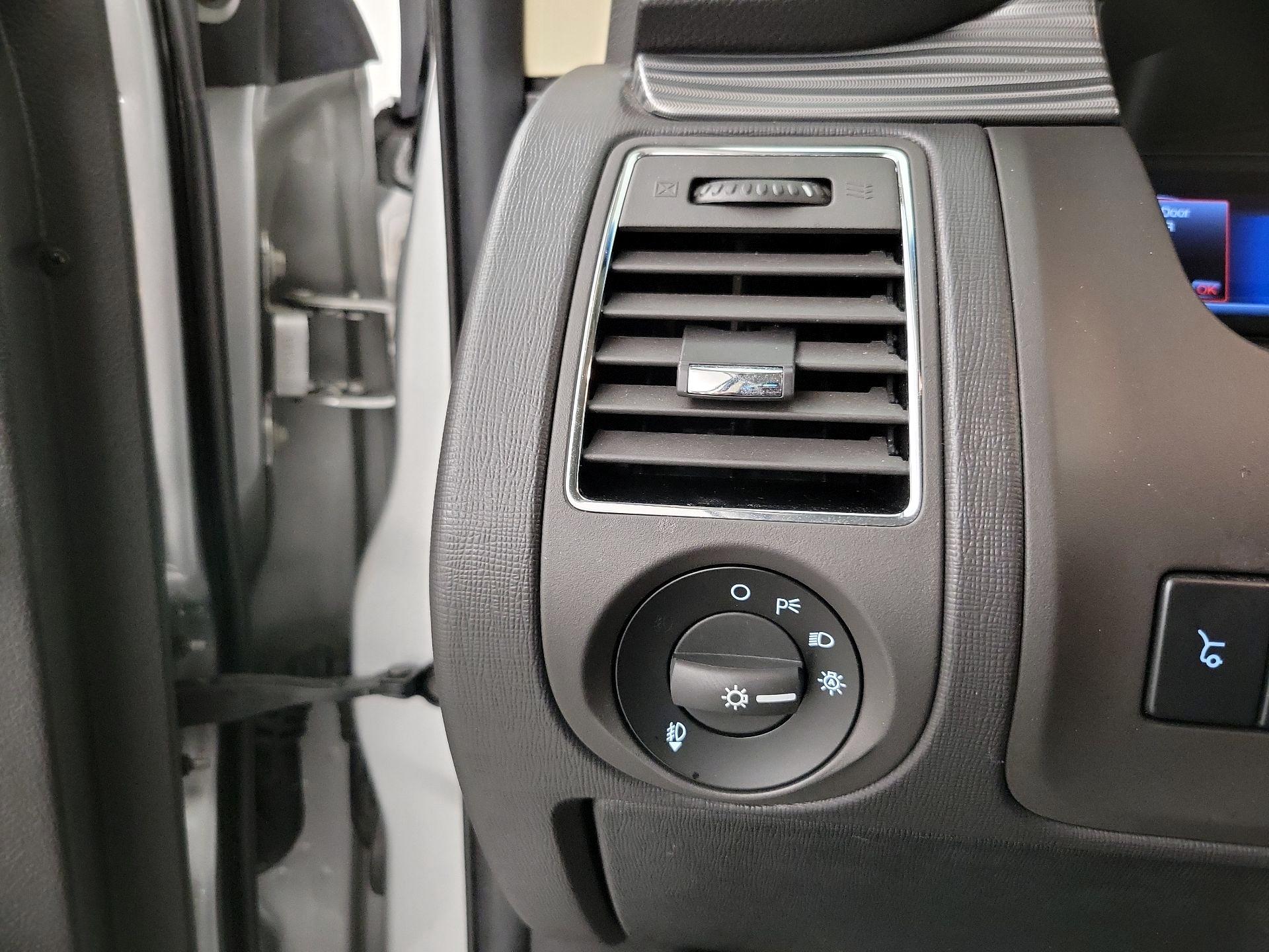 Thumbnail: 2019 Ford Flex - 13