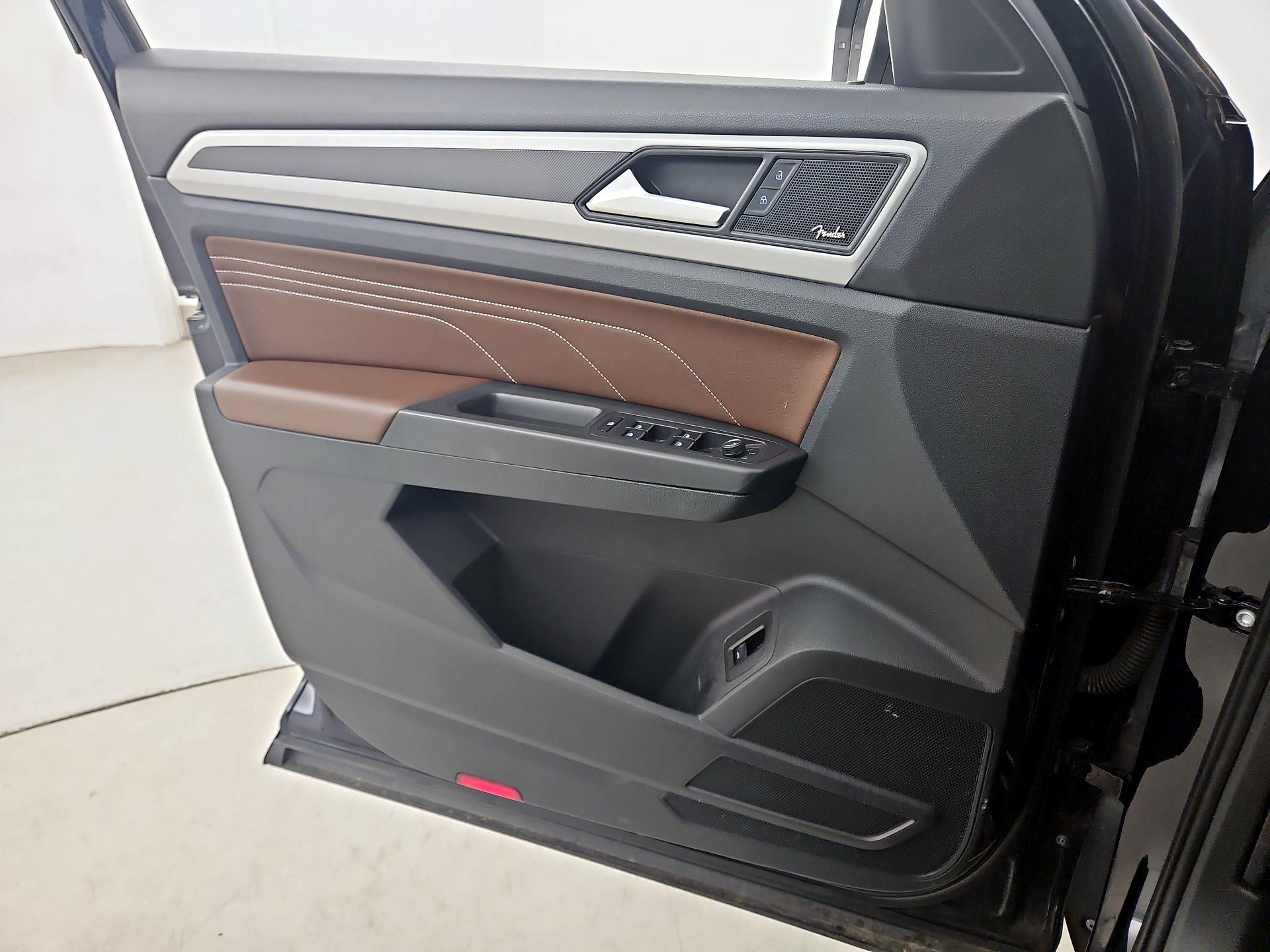 Thumbnail: 2022 Volkswagen Atlas - 12