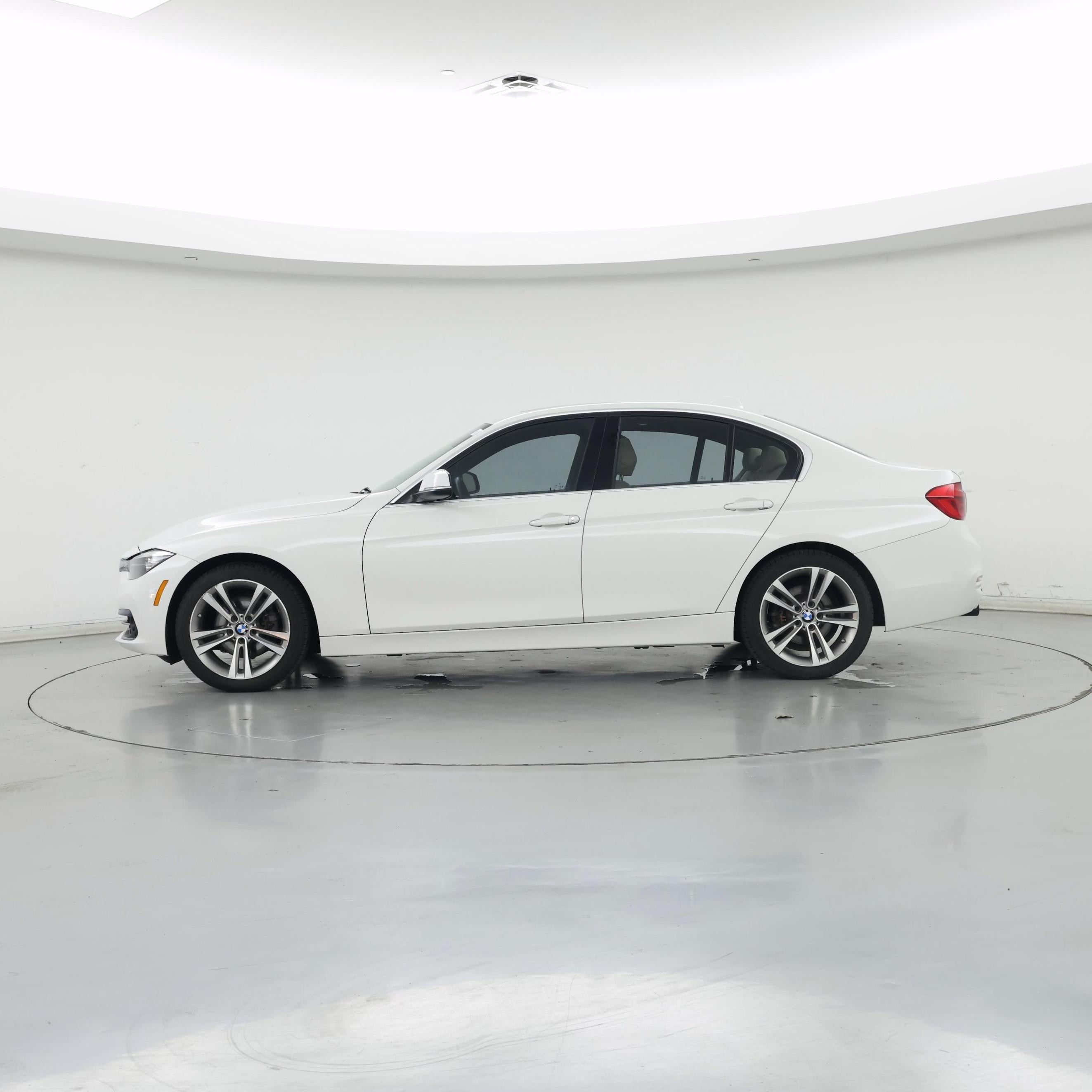 Thumbnail: 2017 BMW 3 Series - 3