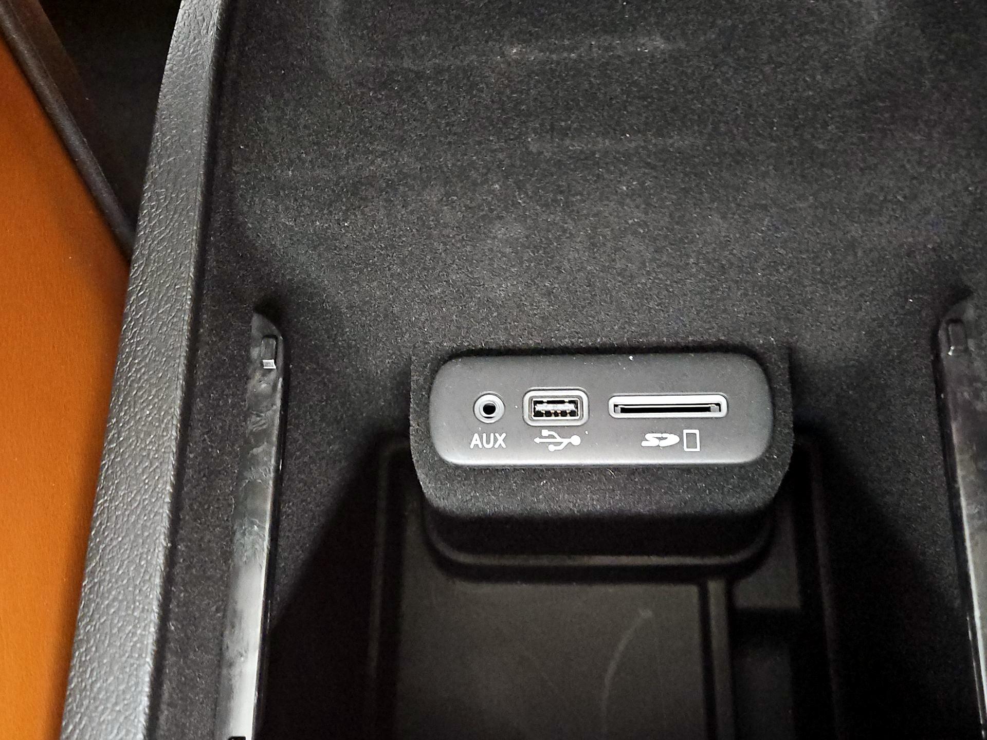 Thumbnail: 2016 Dodge Charger - 19