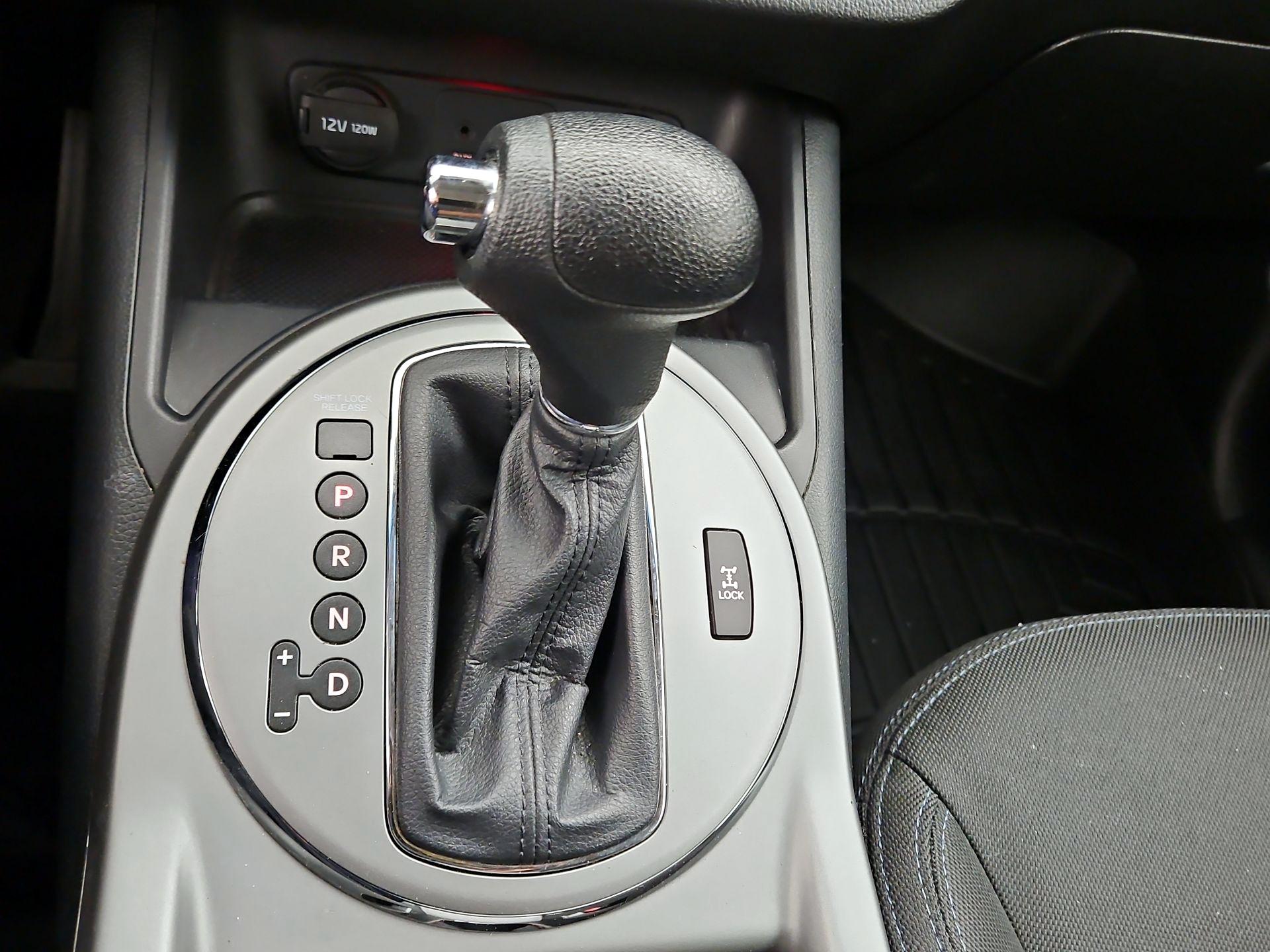 Thumbnail: 2016 Kia Sportage - 17