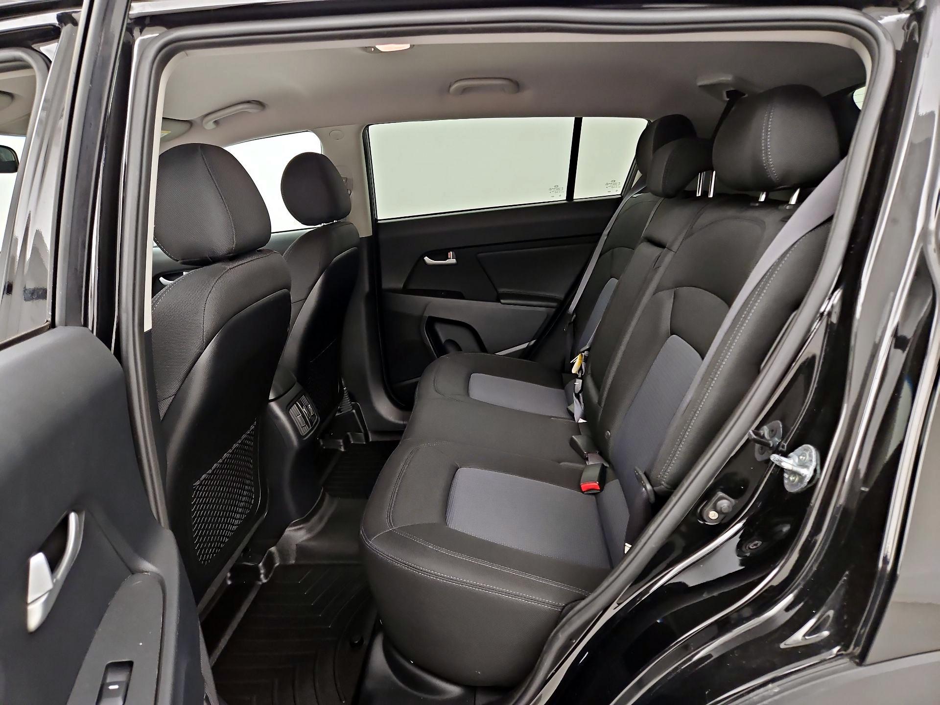 Thumbnail: 2016 Kia Sportage - 19