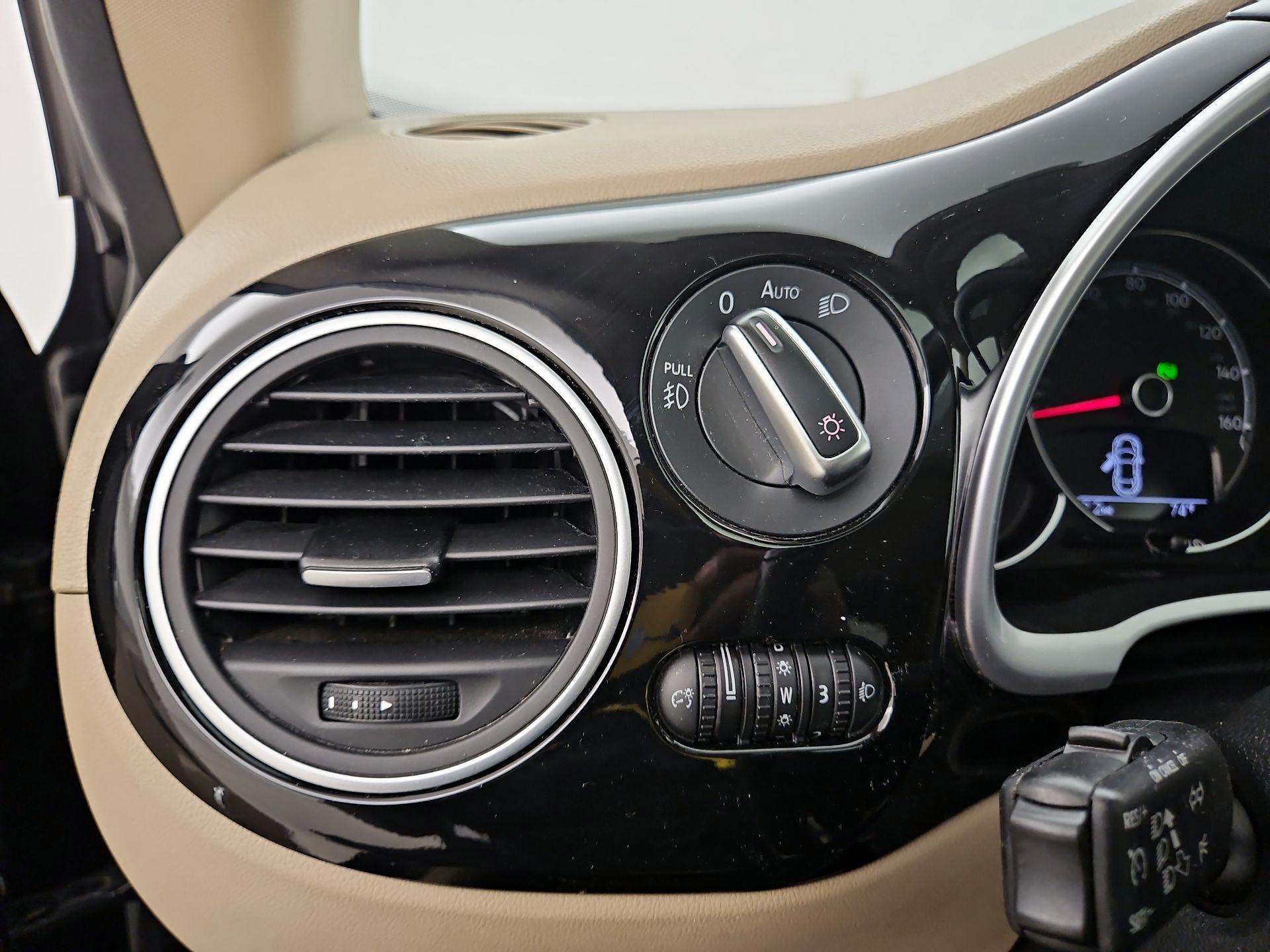 Thumbnail: 2019 Volkswagen Beetle - 13