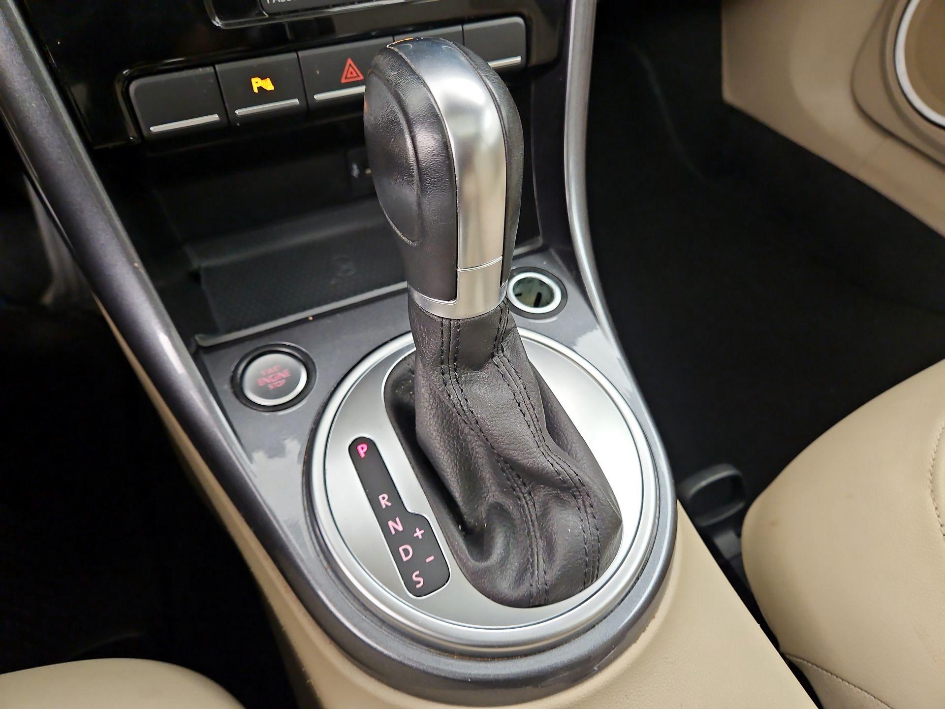 Thumbnail: 2019 Volkswagen Beetle - 18