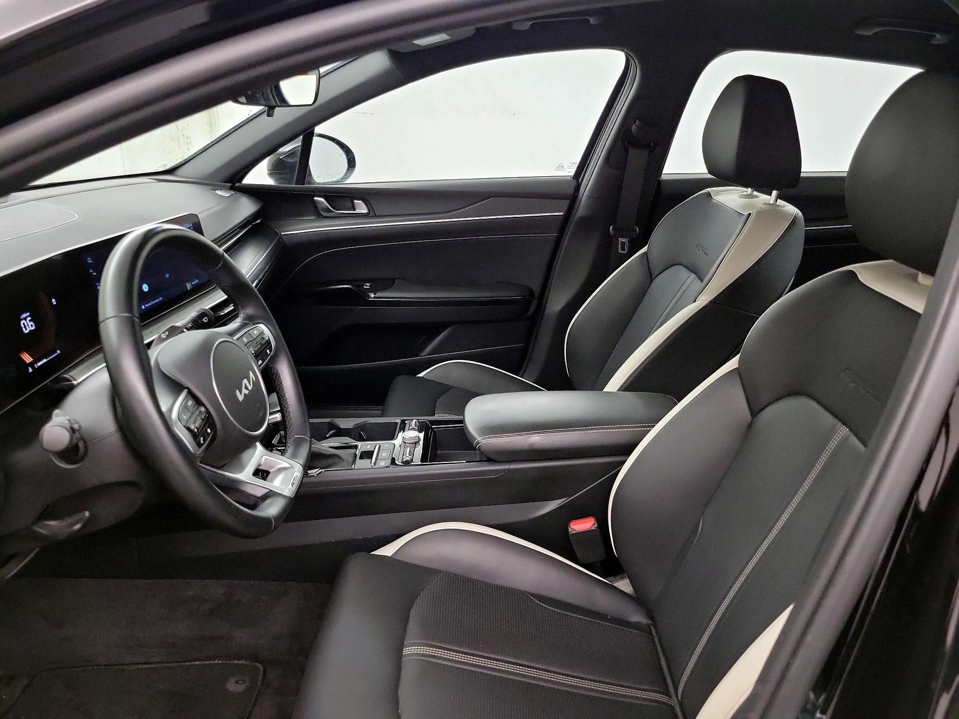 Thumbnail: 2025 Kia K5 - 11