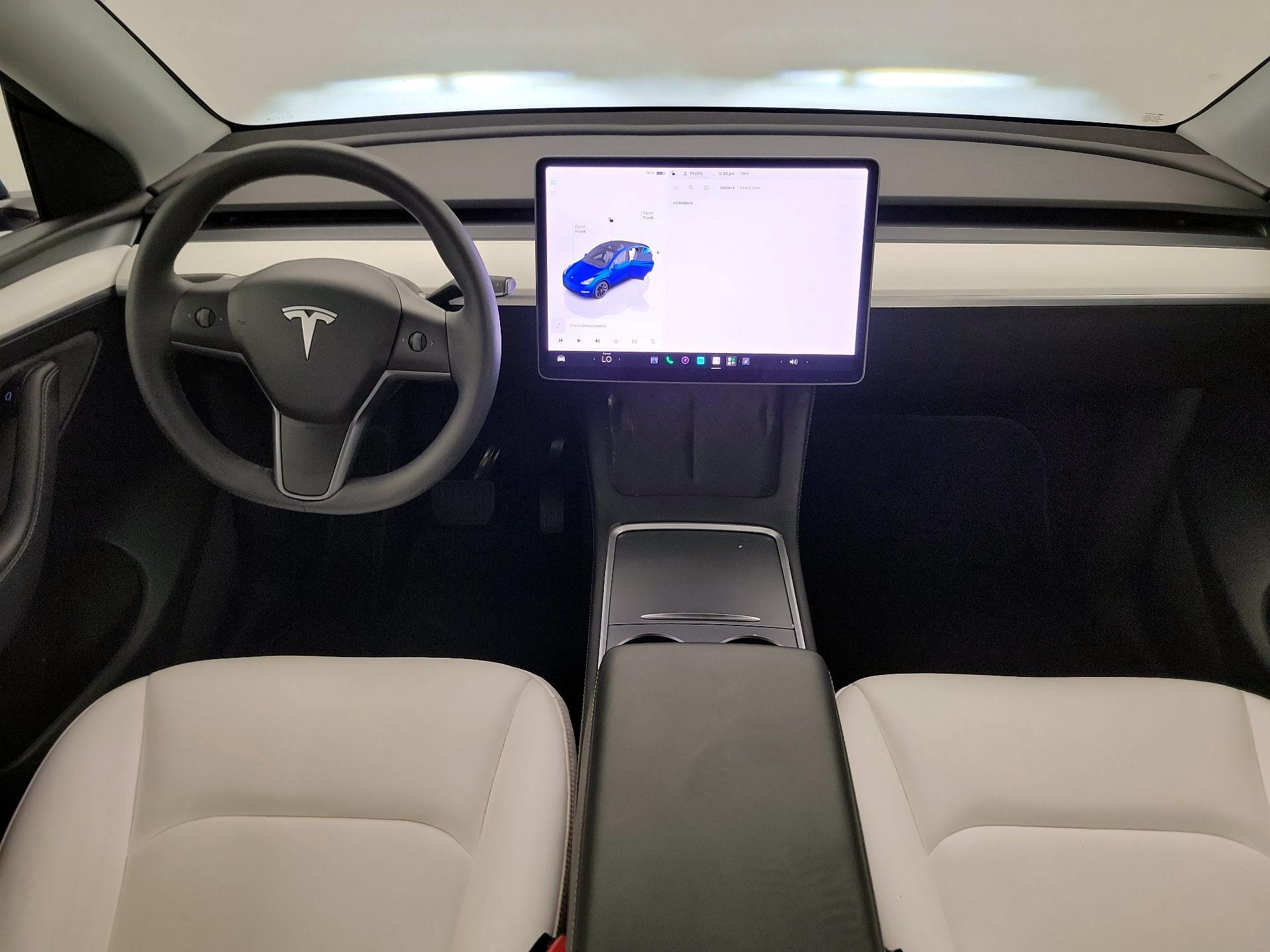 Thumbnail: 2025 Tesla Model Y - 9