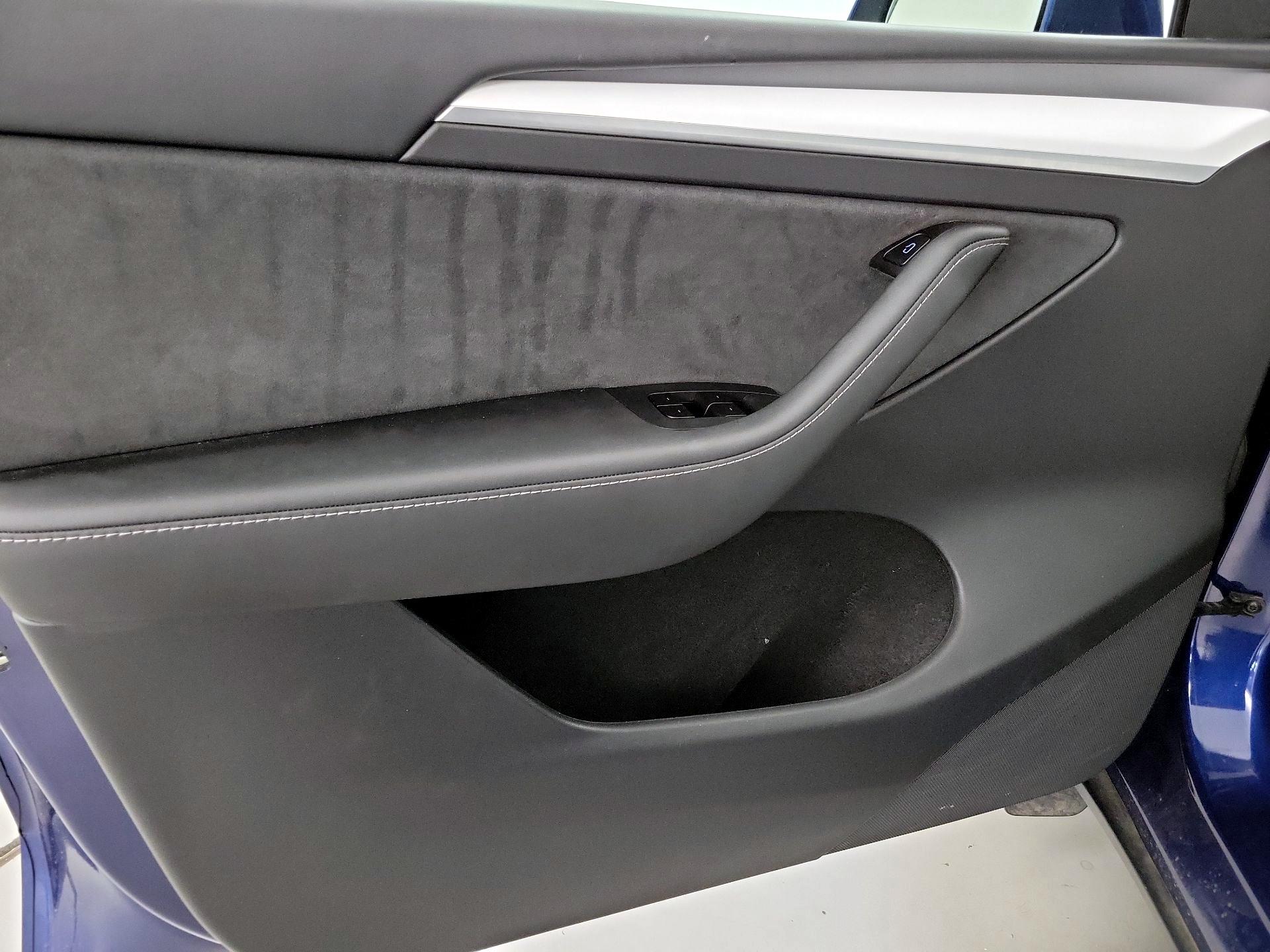 Thumbnail: 2025 Tesla Model Y - 12
