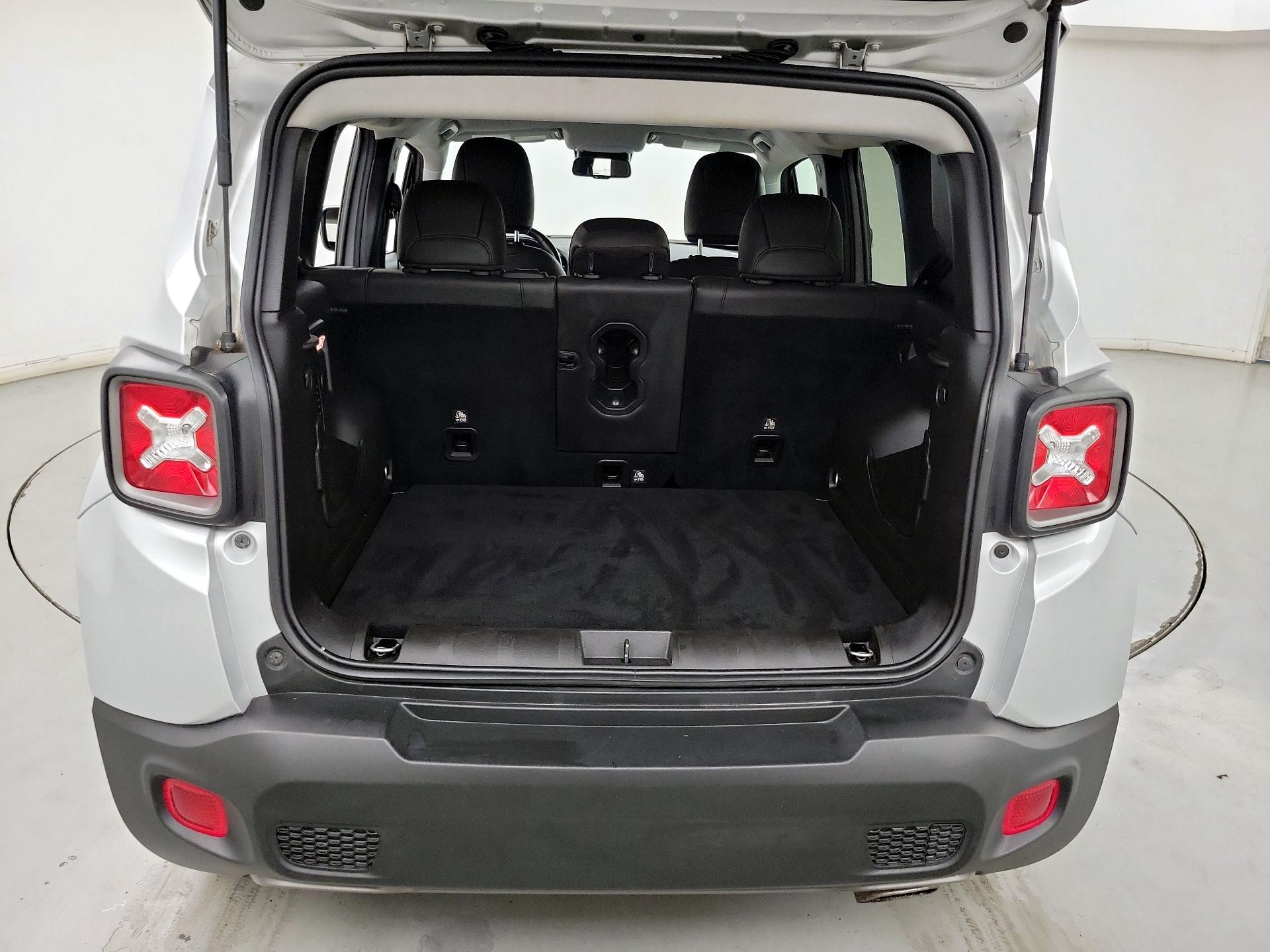 Thumbnail: 2021 Jeep Renegade - 19