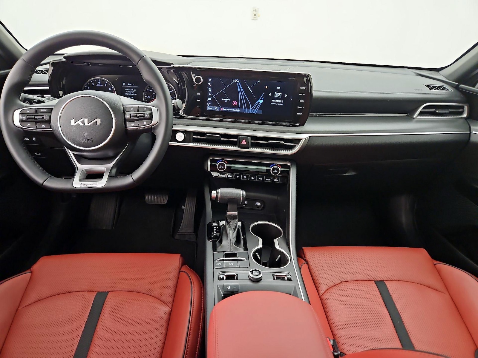 2024 Kia K5 GT-Line - Photo 10