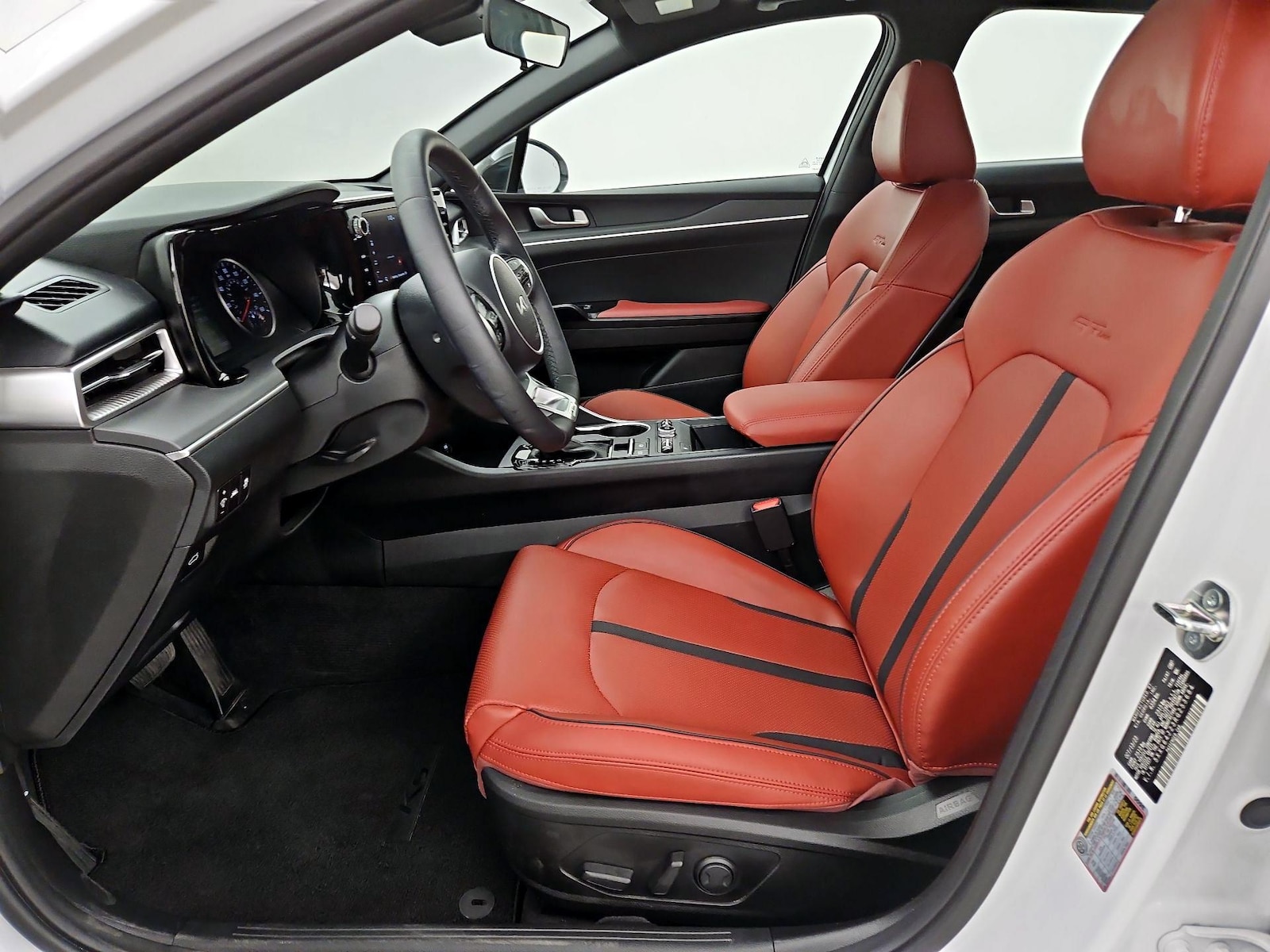 2024 Kia K5 GT-Line - Photo 12