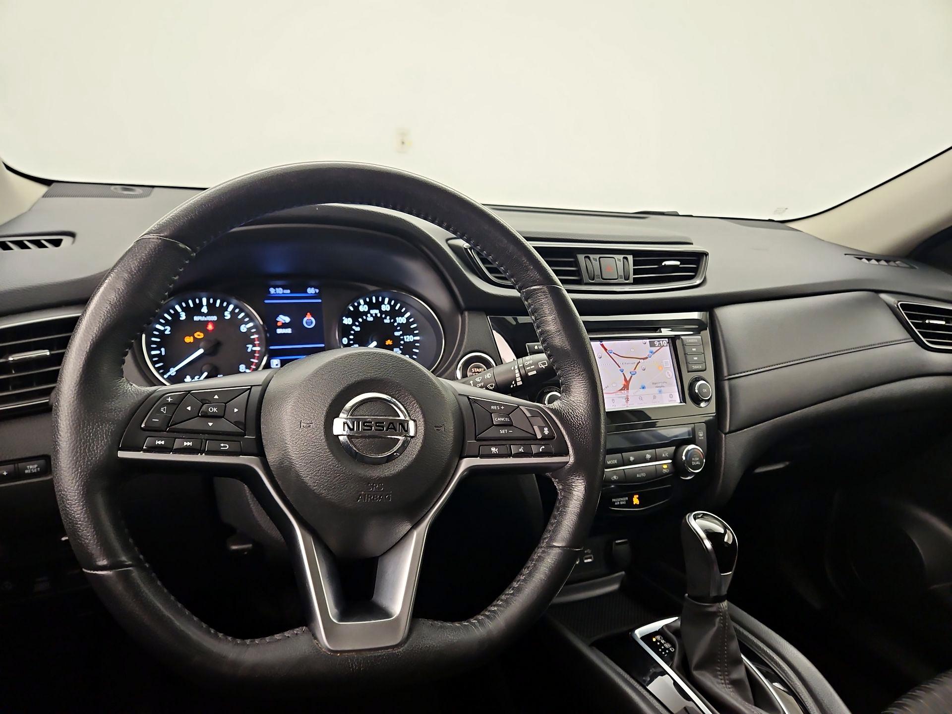 Thumbnail: 2018 Nissan Rogue - 10