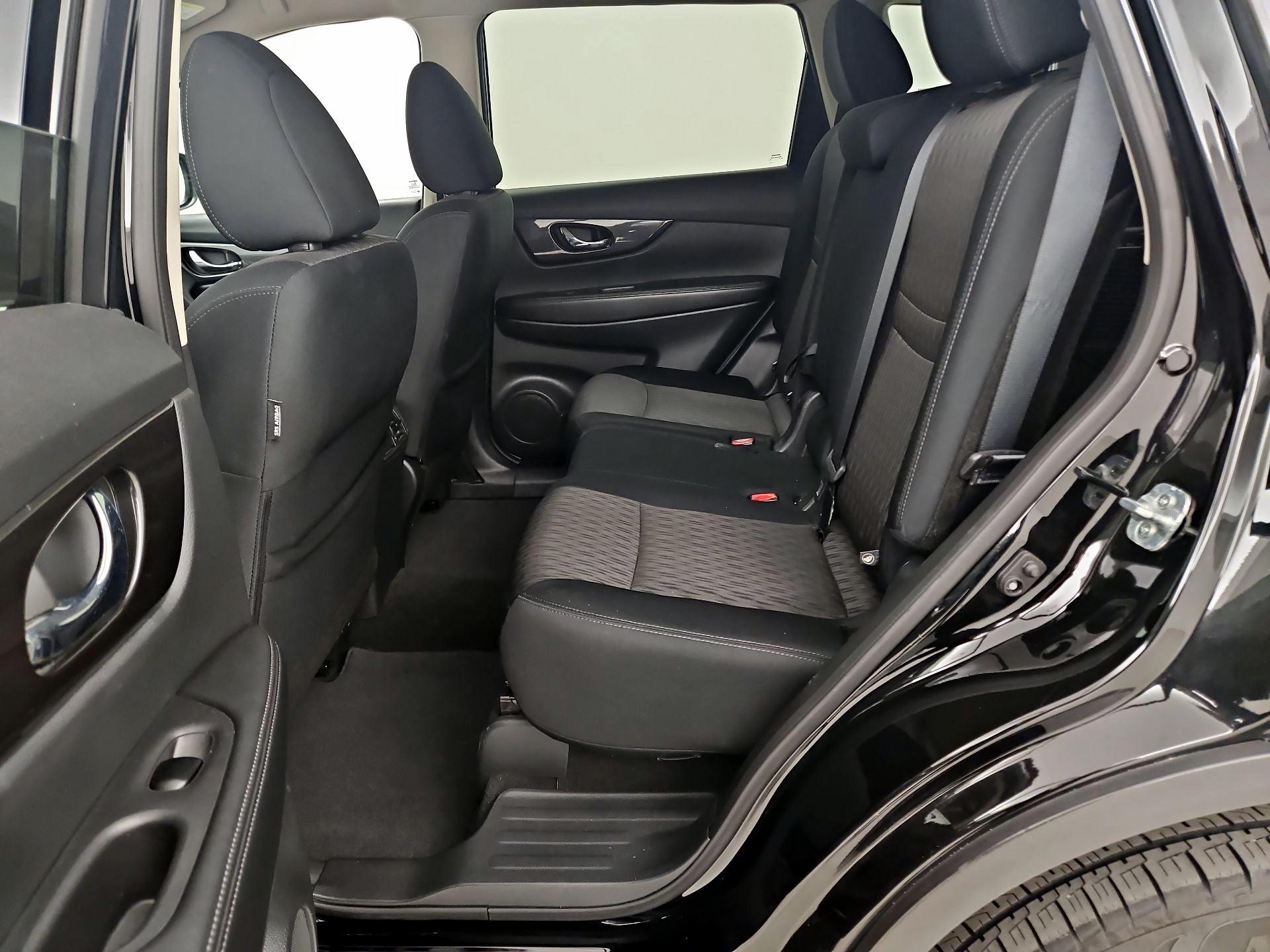 Thumbnail: 2018 Nissan Rogue - 20