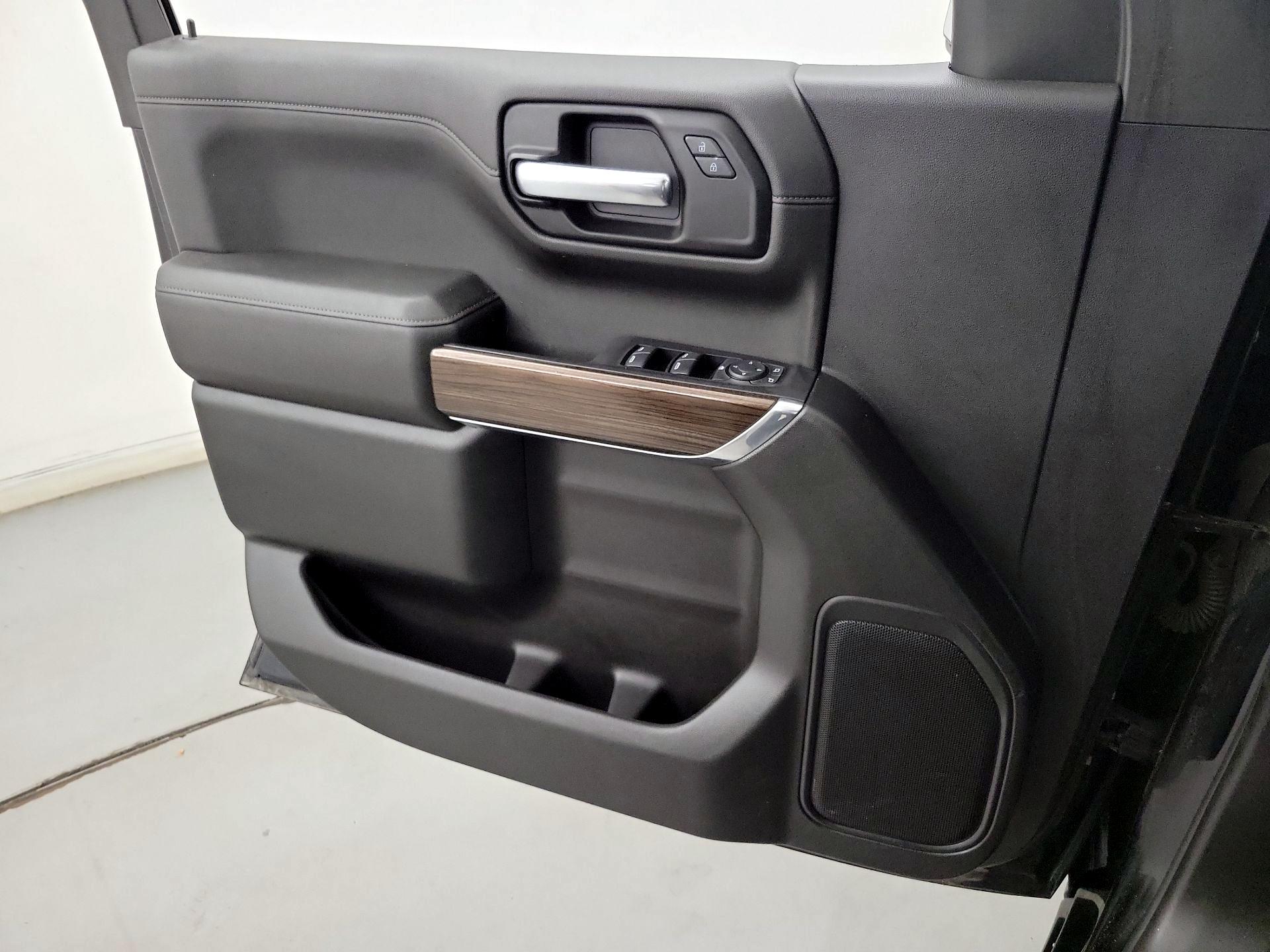 Thumbnail: 2019 Chevrolet Silverado 1500 - 12