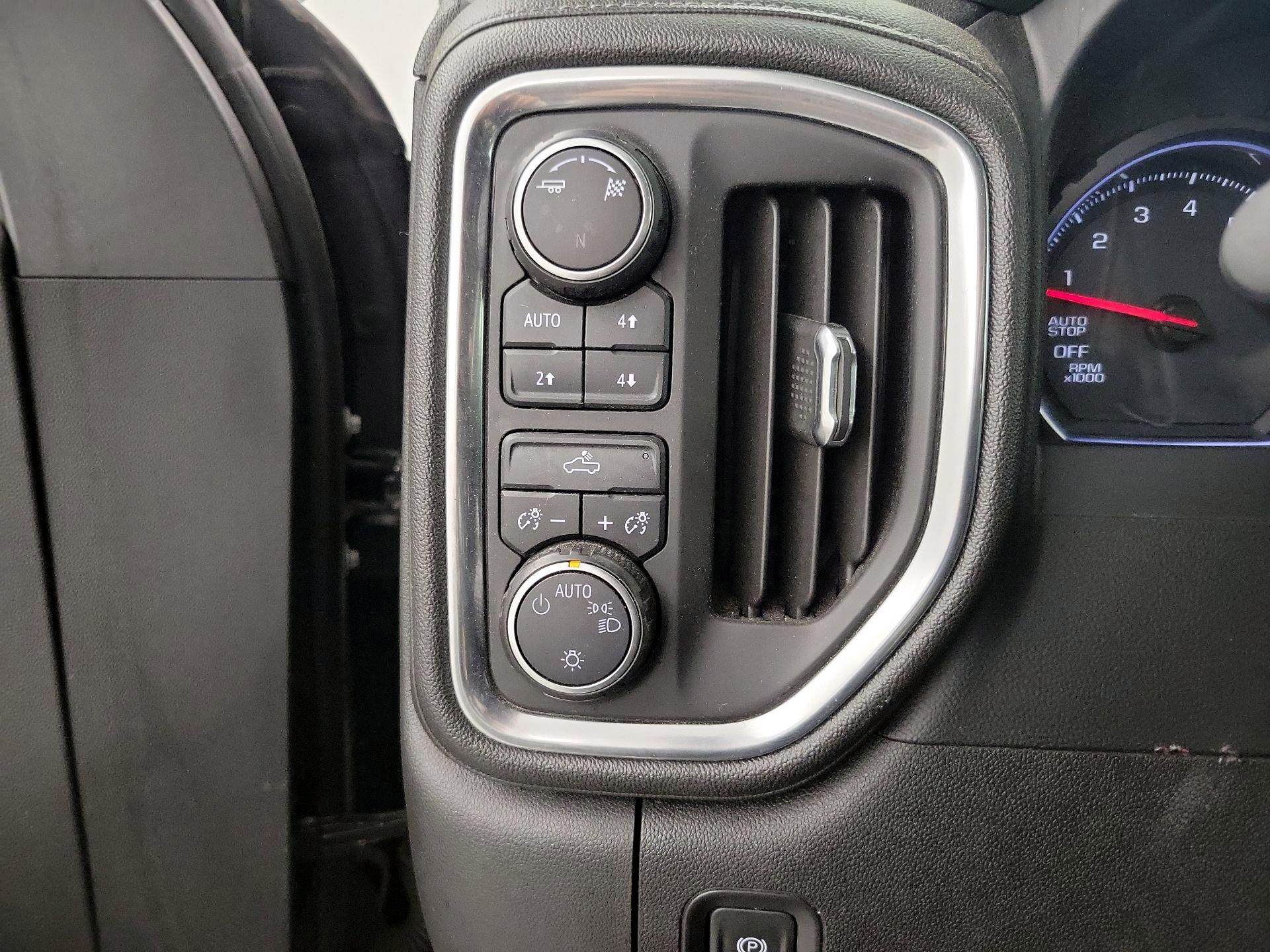 Thumbnail: 2019 Chevrolet Silverado 1500 - 13