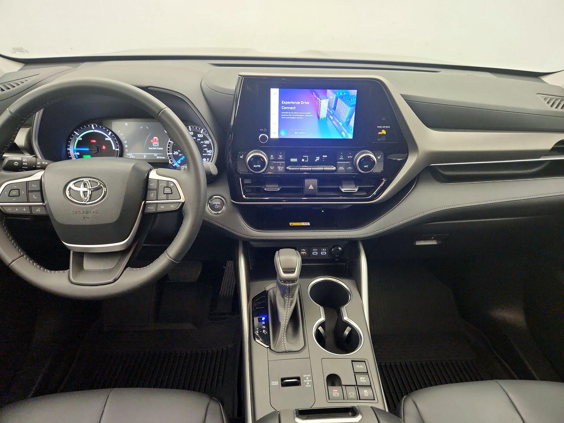 Thumbnail: 2023 Toyota Highlander - 9