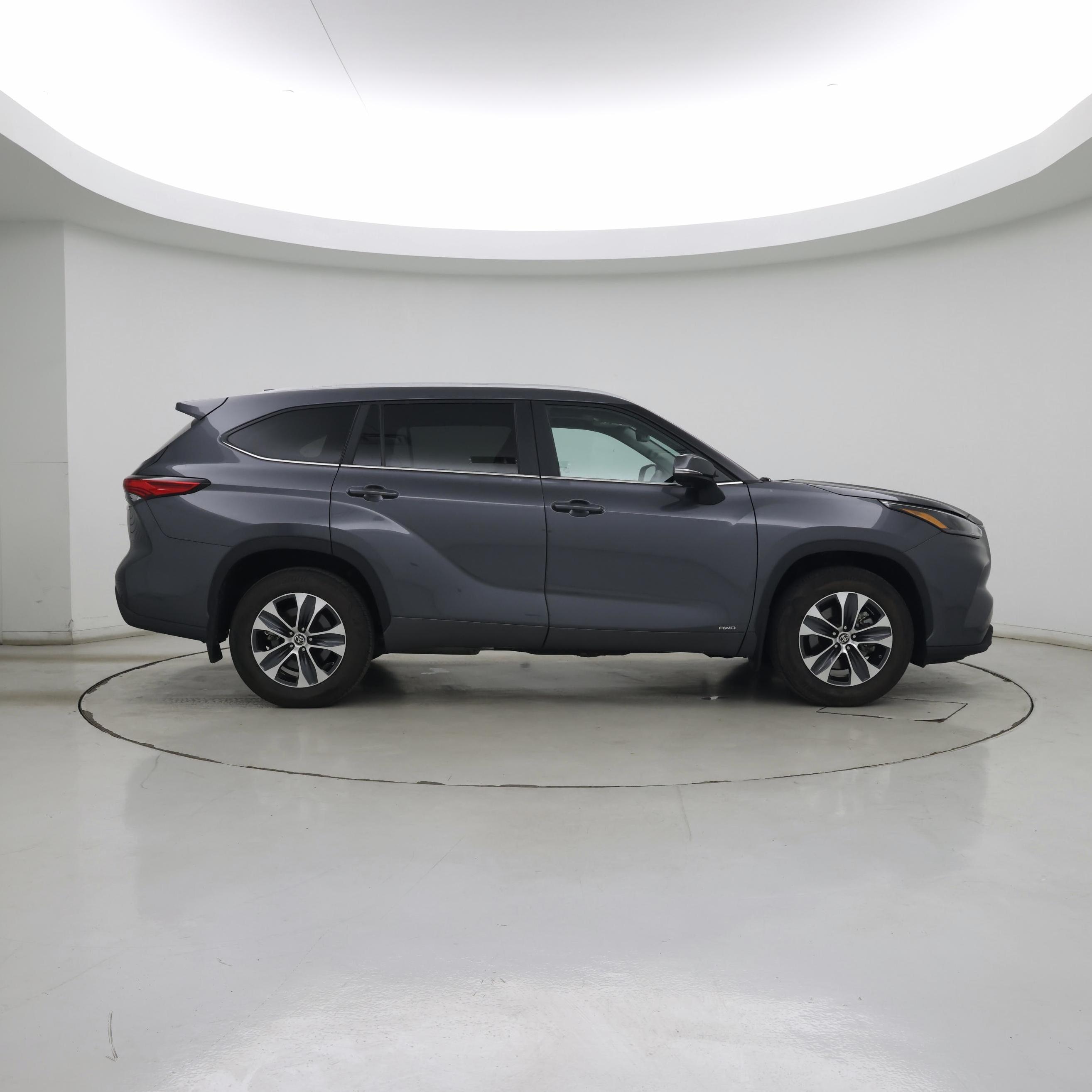 Thumbnail: 2023 Toyota Highlander - 7
