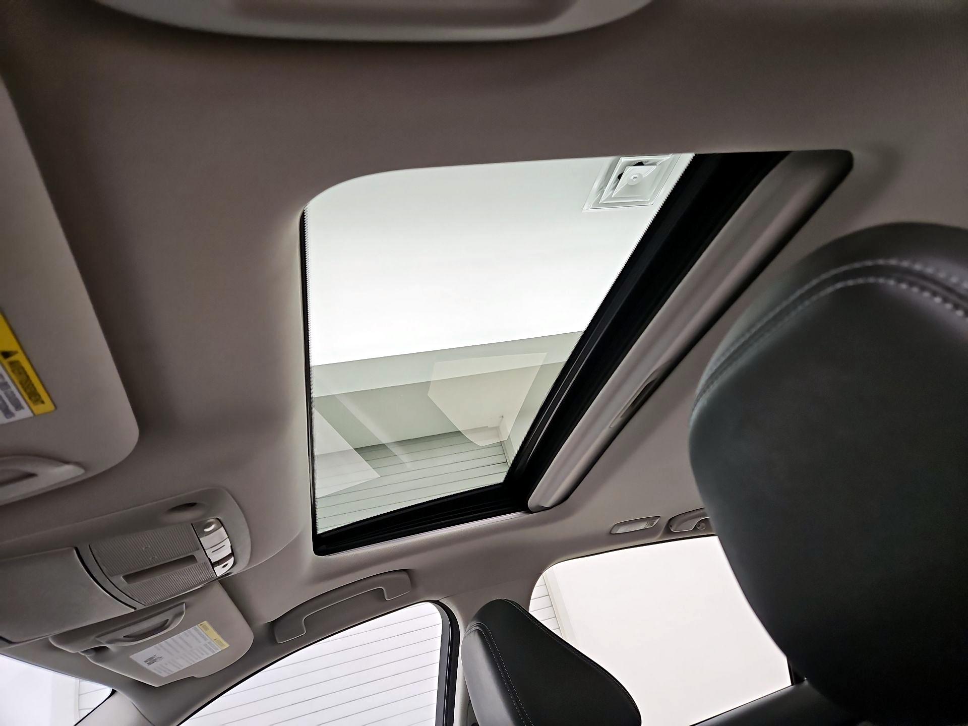Thumbnail: 2019 INFINITI Q50 - 19