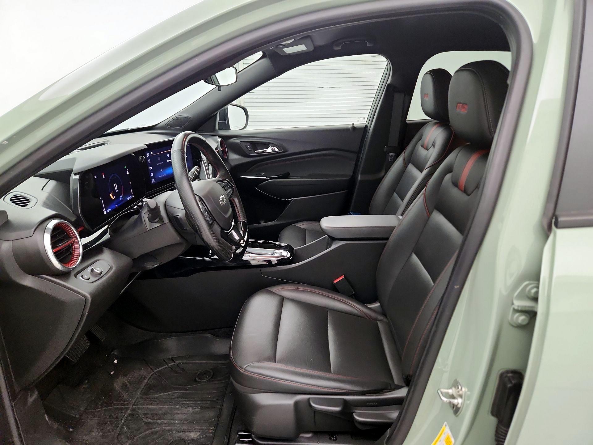 Thumbnail: 2024 Chevrolet Trax - 11