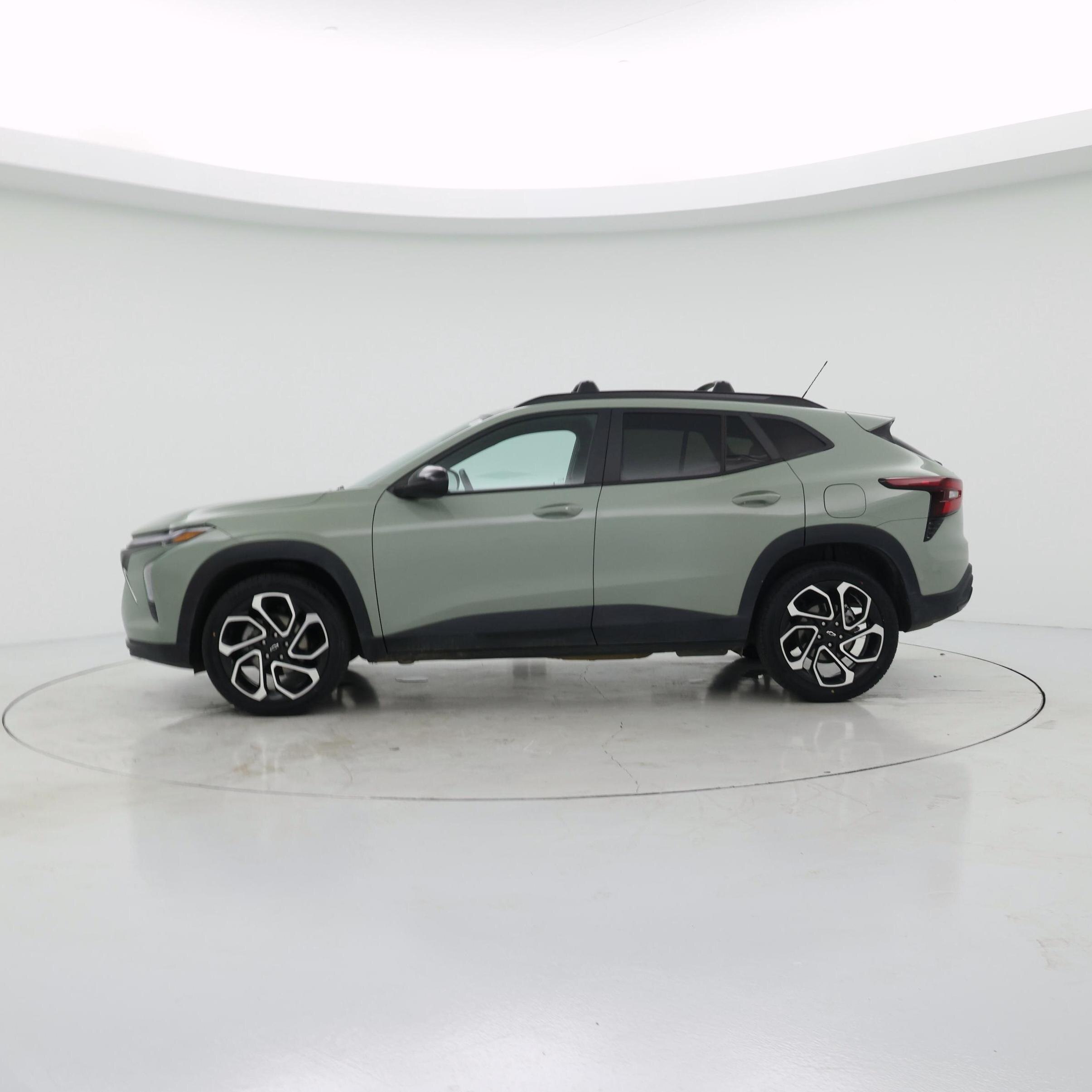 Thumbnail: 2024 Chevrolet Trax - 3