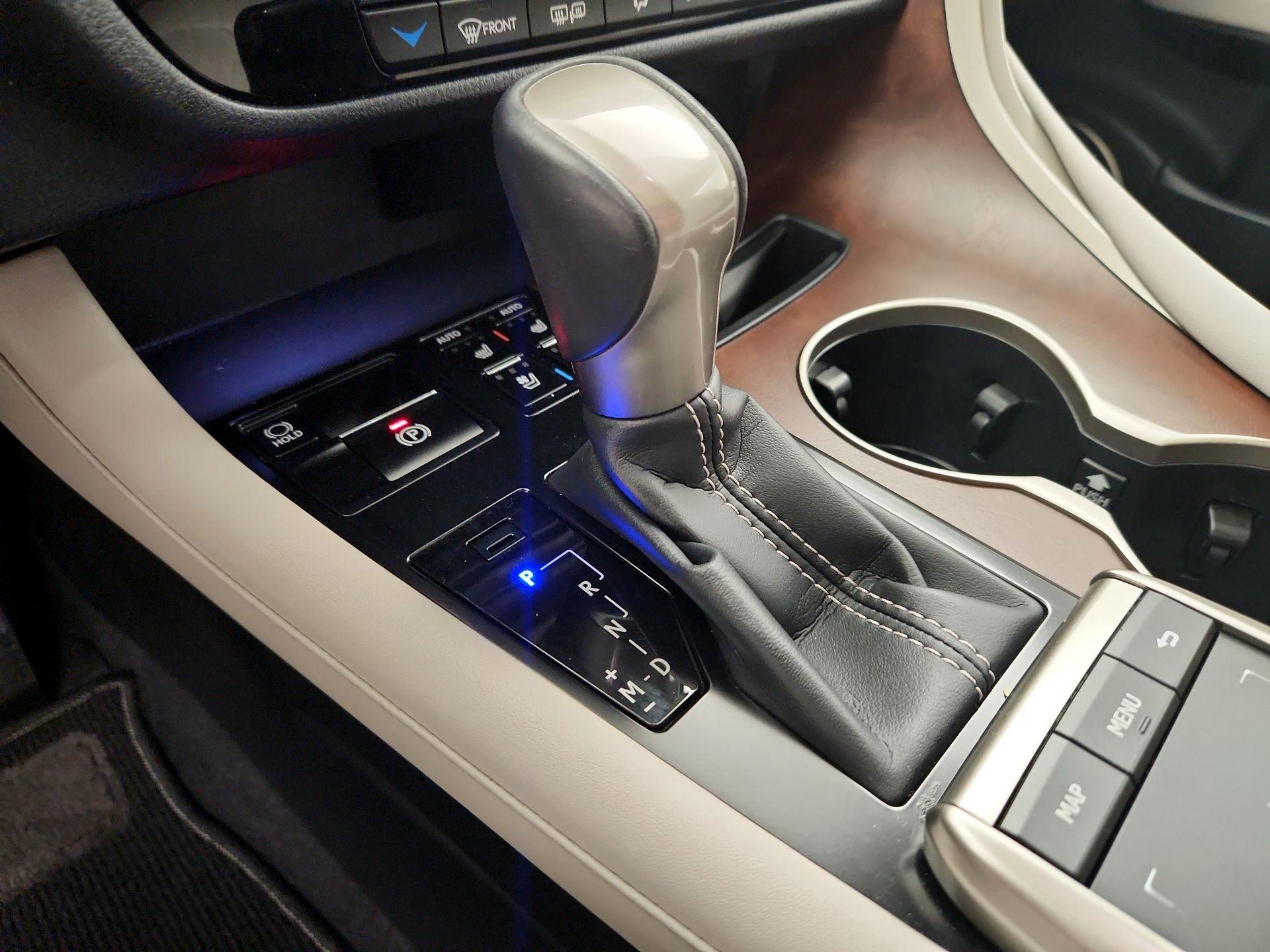 Thumbnail: 2020 Lexus RX - 18