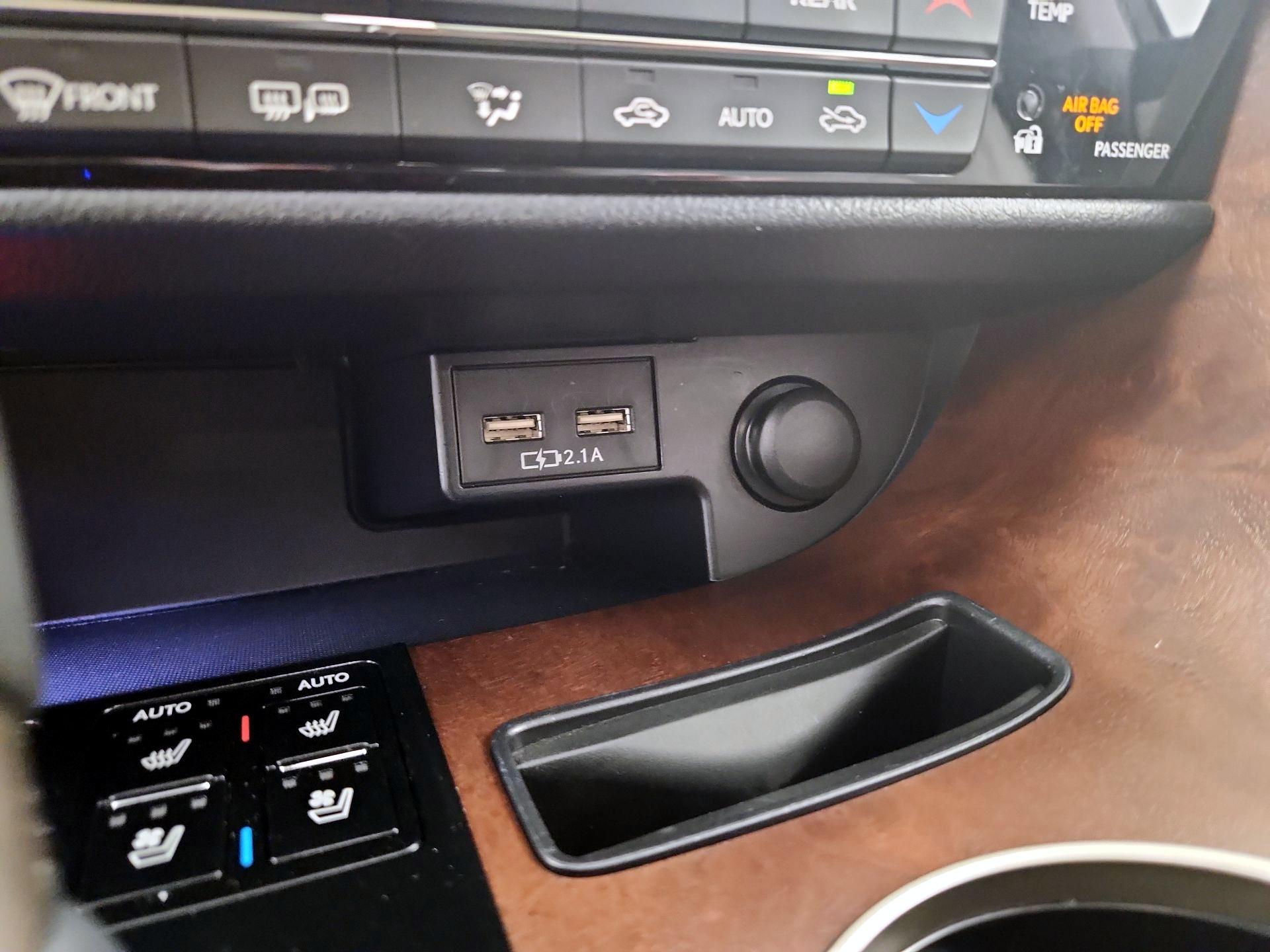 Thumbnail: 2020 Lexus RX - 19