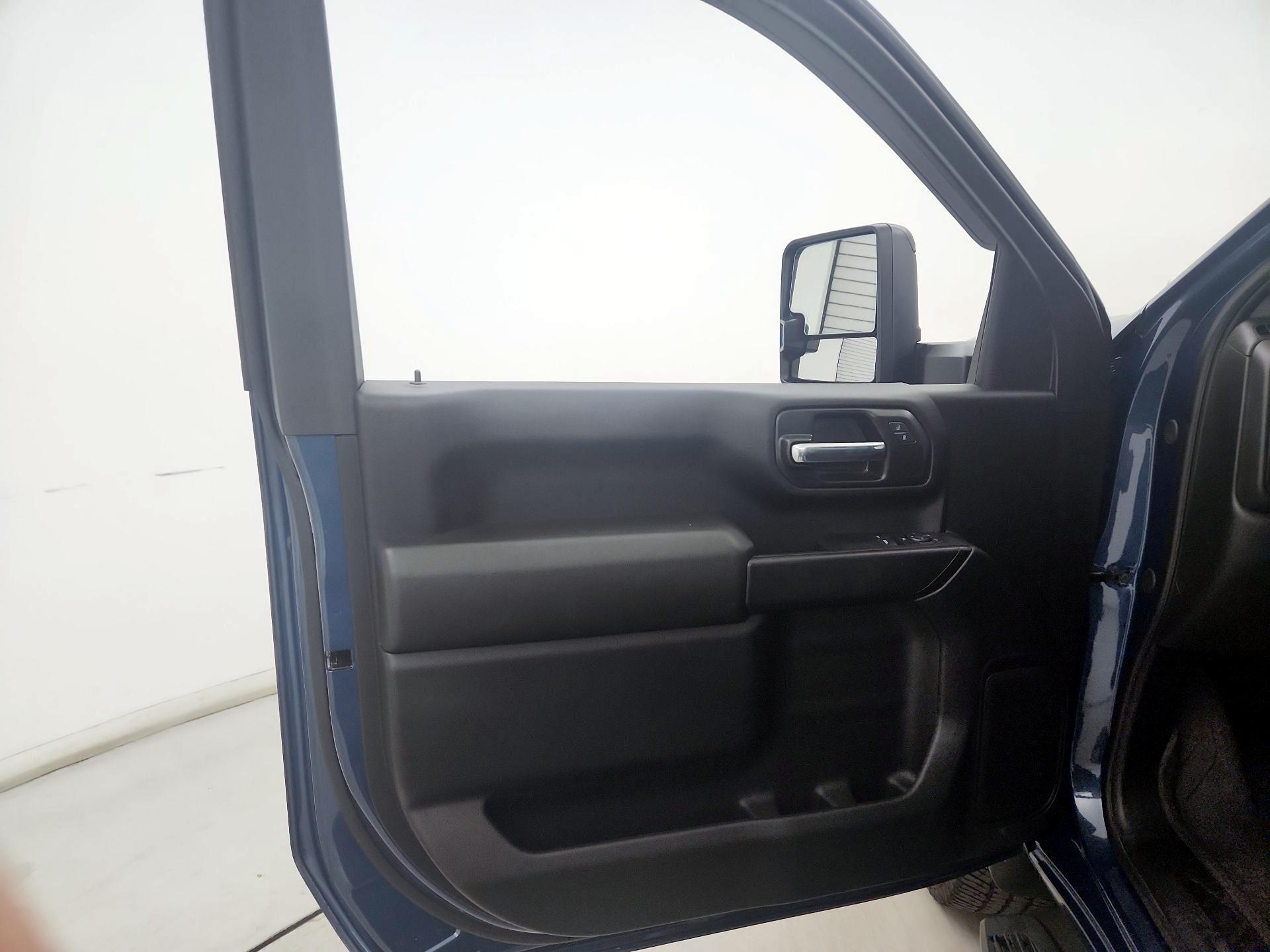 Thumbnail: 2025 Chevrolet Silverado 2500 - 12