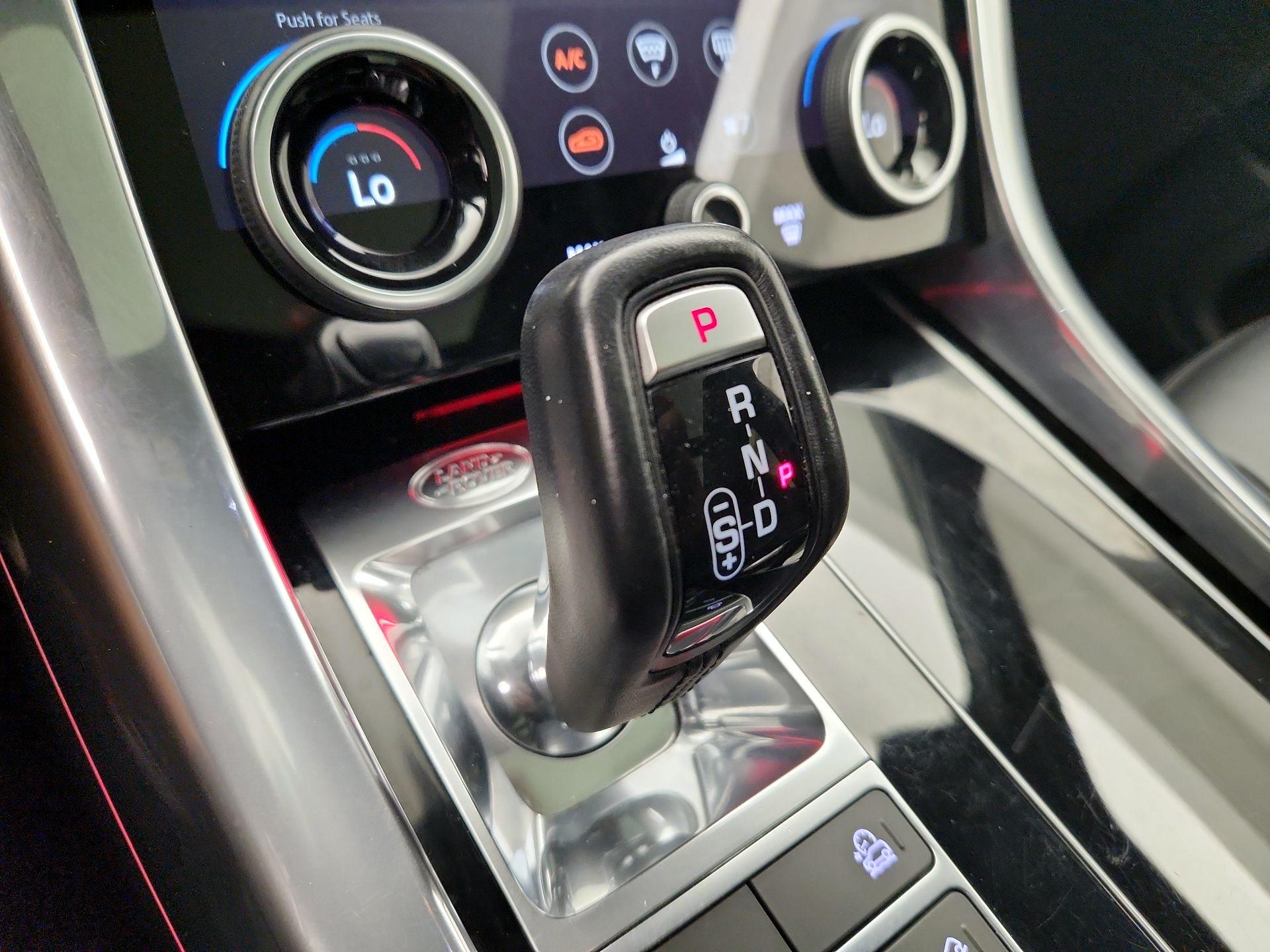 Thumbnail: 2020 Land Rover Range Rover Sport - 17