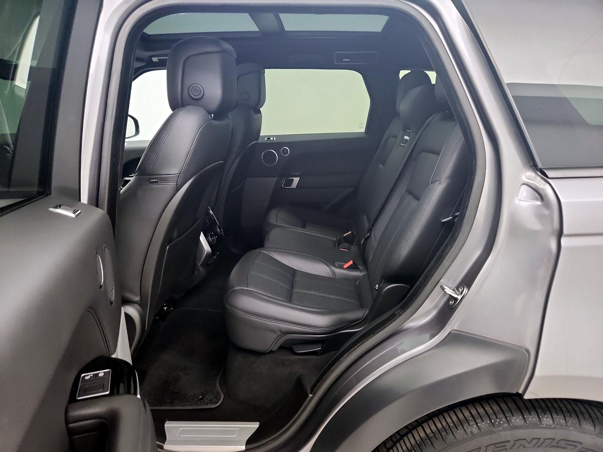Thumbnail: 2020 Land Rover Range Rover Sport - 20