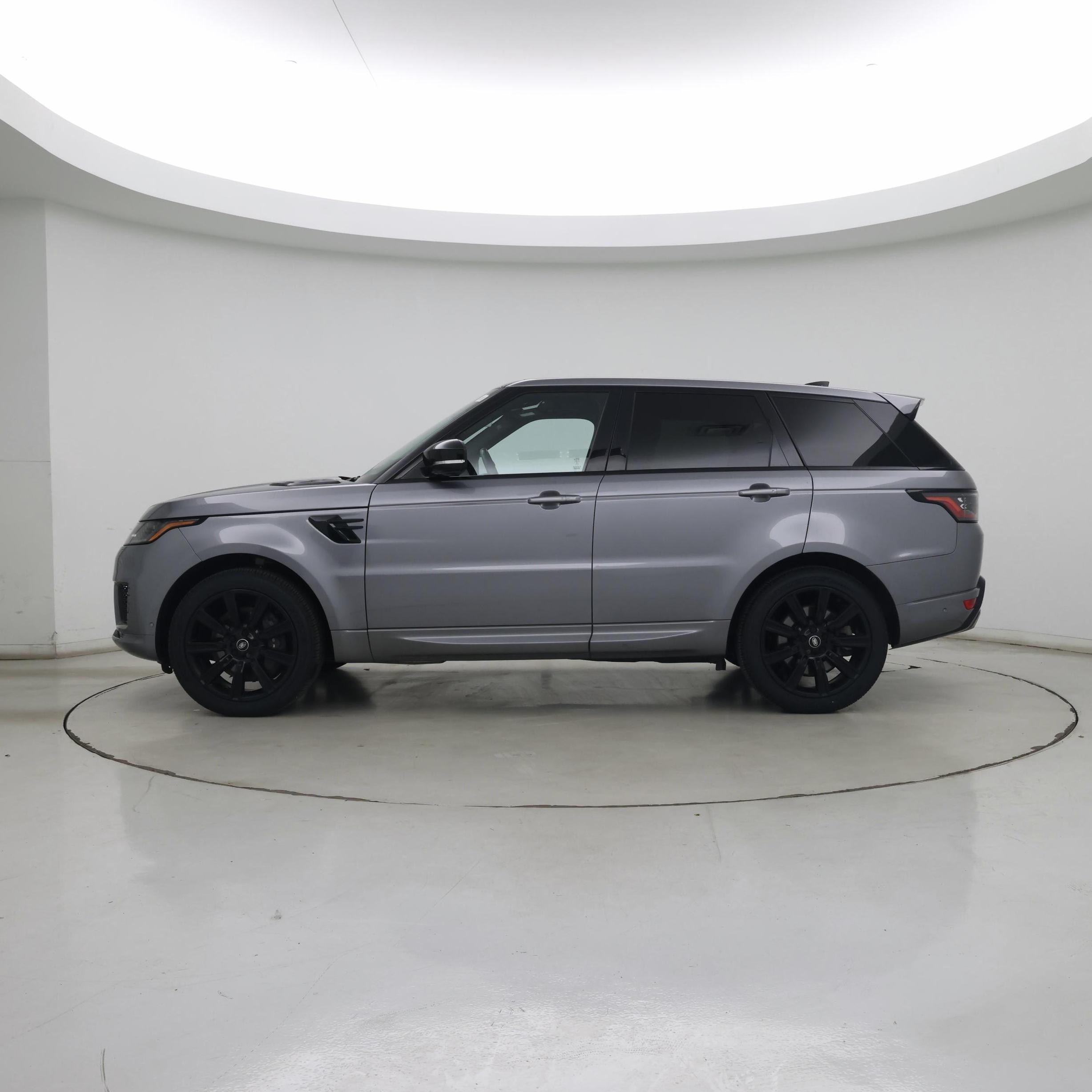 Thumbnail: 2020 Land Rover Range Rover Sport - 3
