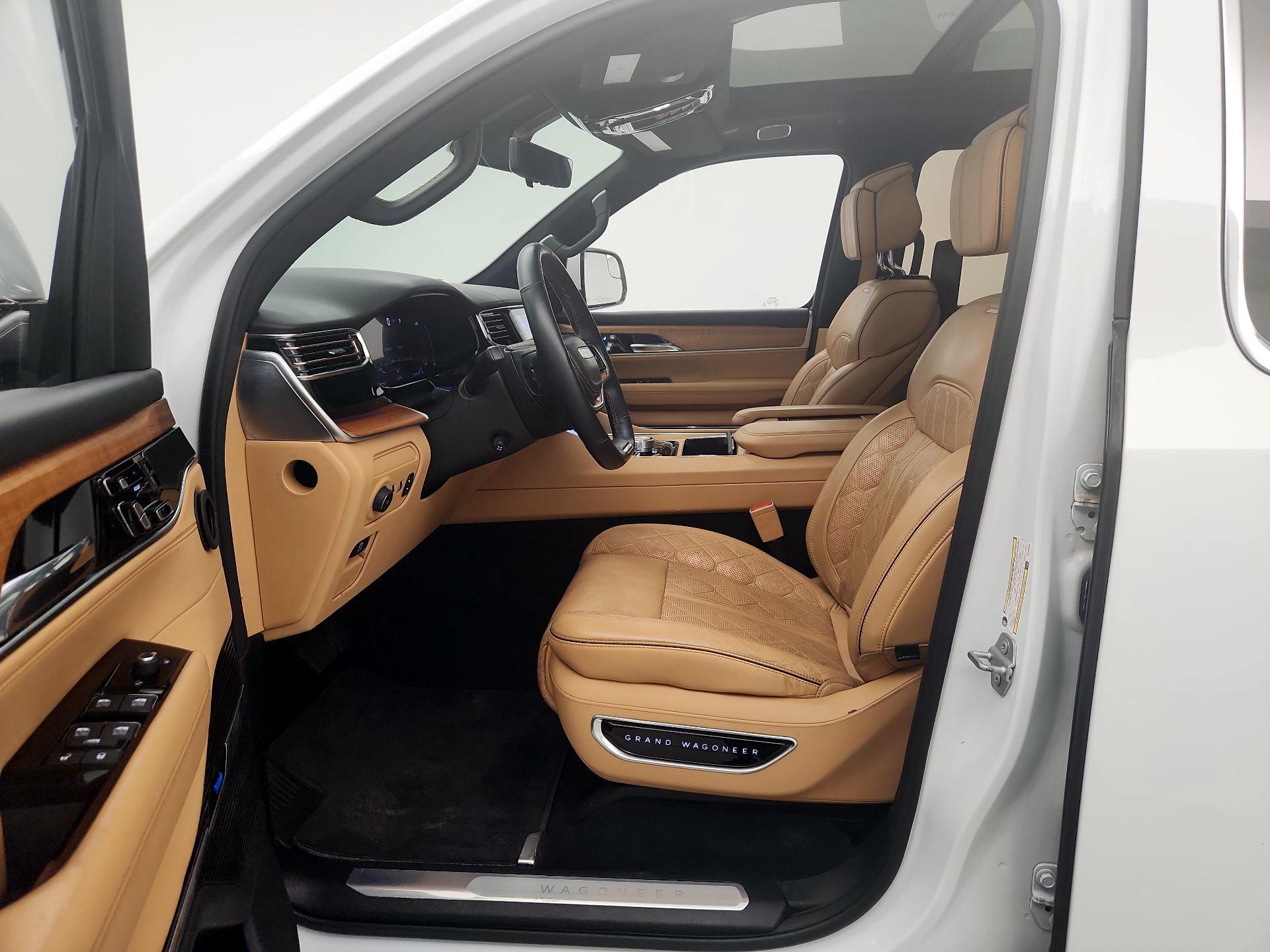 Thumbnail: 2022 Jeep Grand Wagoneer - 11