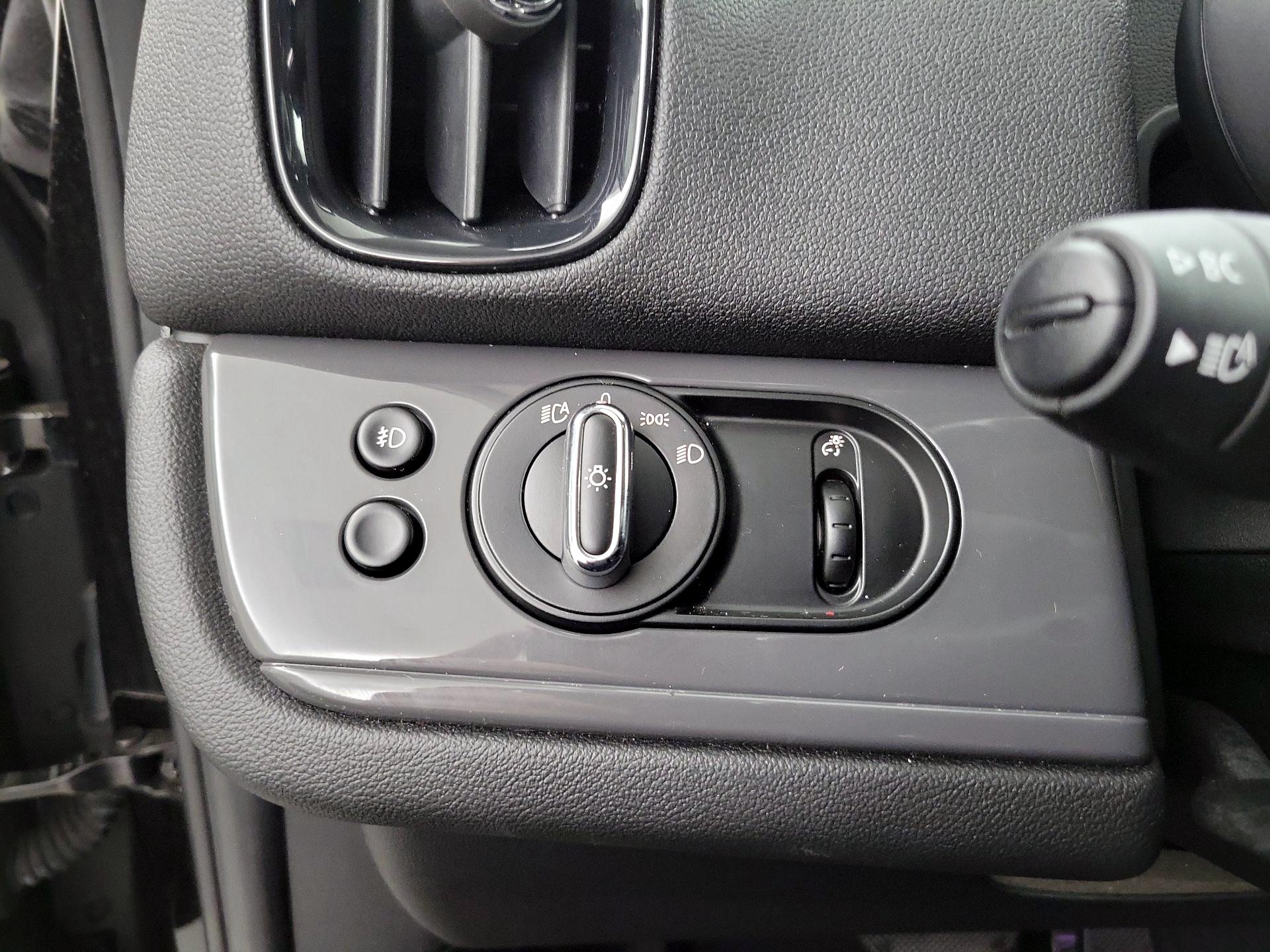 Thumbnail: 2019 MINI Cooper Countryman - 11