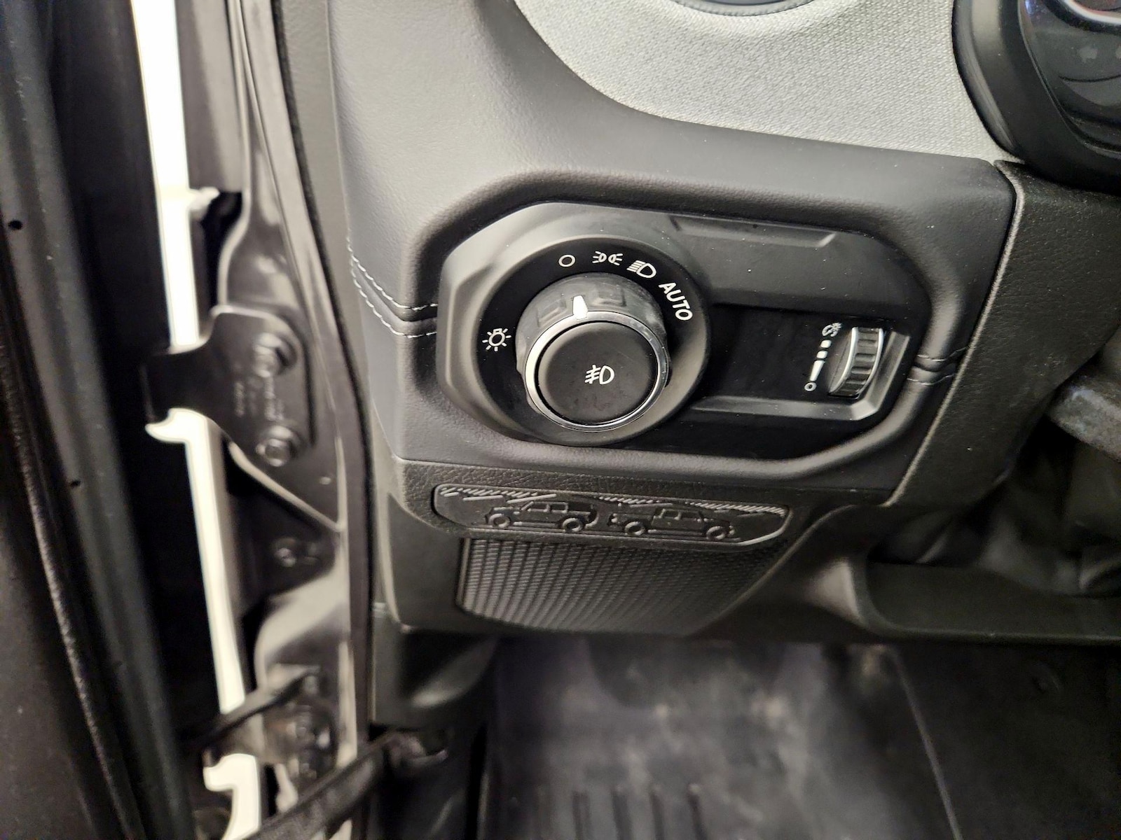 2025 Jeep Wrangler 4-Door Sahara - Photo 14