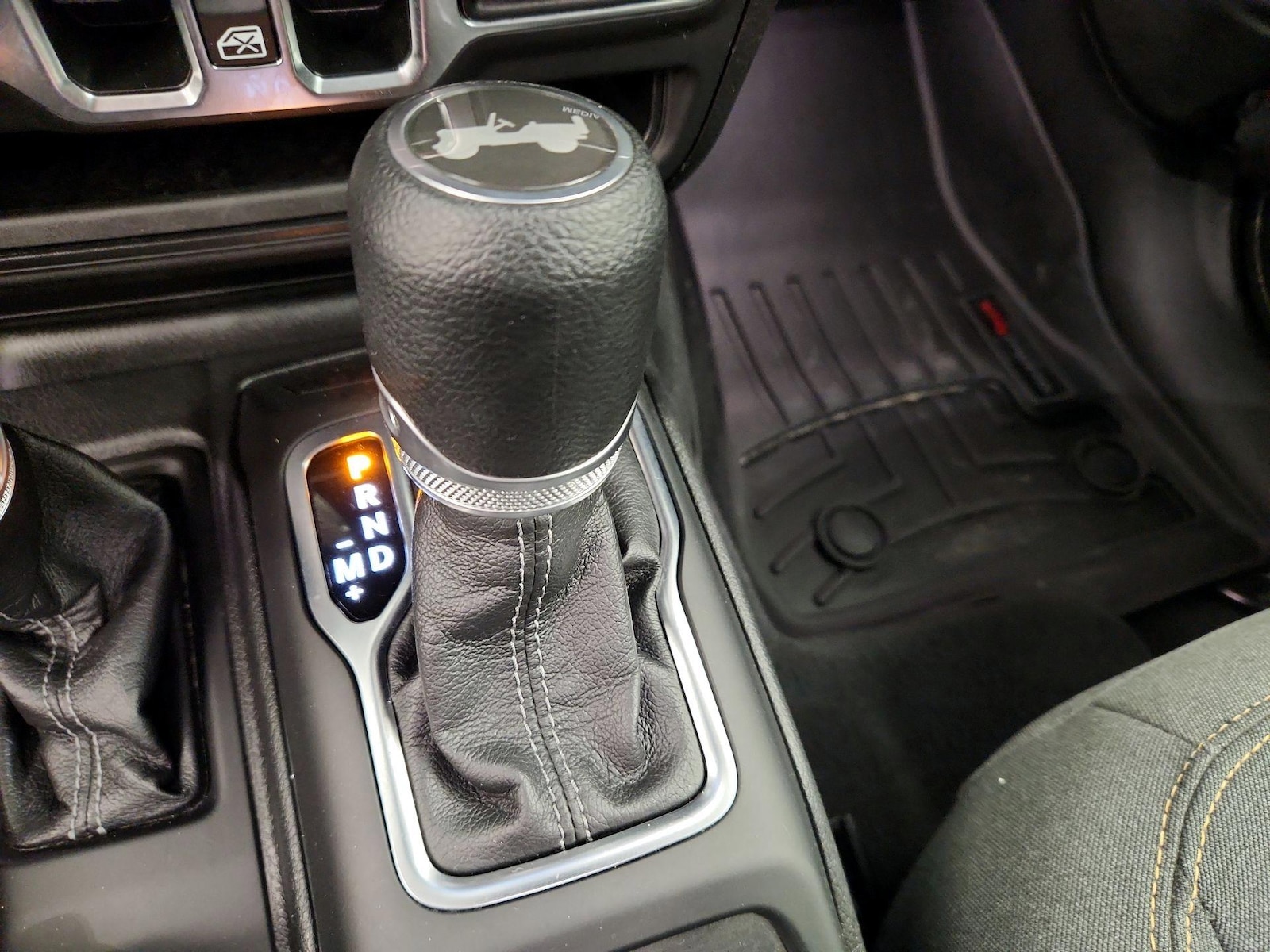 2025 Jeep Wrangler 4-Door Sahara - Photo 18