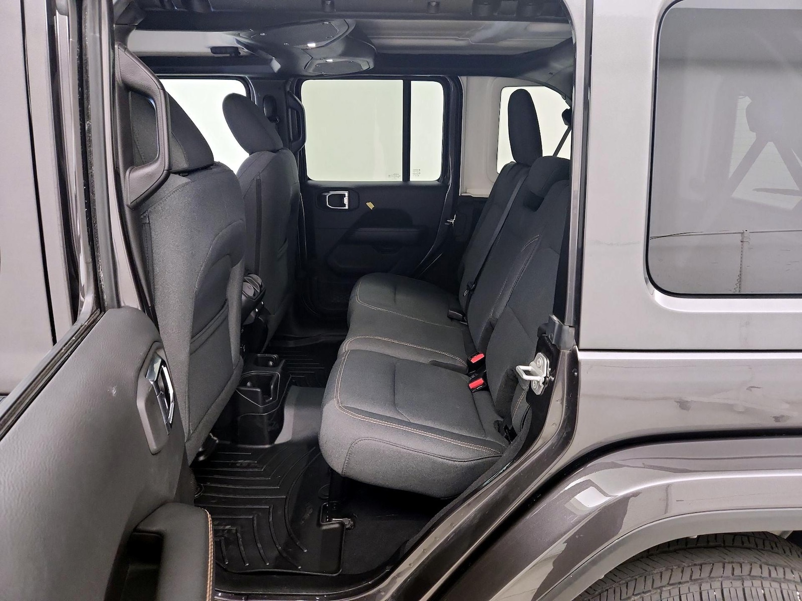 2025 Jeep Wrangler 4-Door Sahara - Photo 20