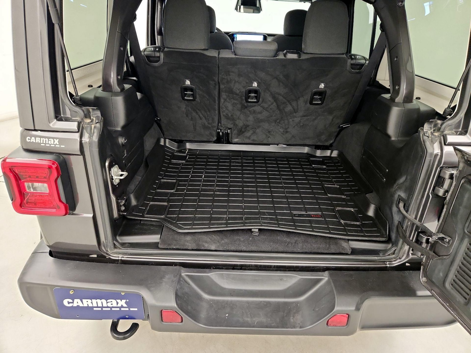 2025 Jeep Wrangler 4-Door Sahara - Photo 21
