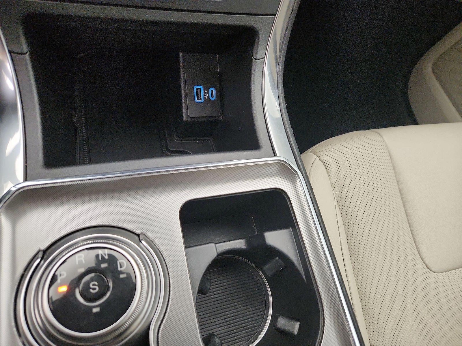 2022 Ford Edge Titanium - Photo 18