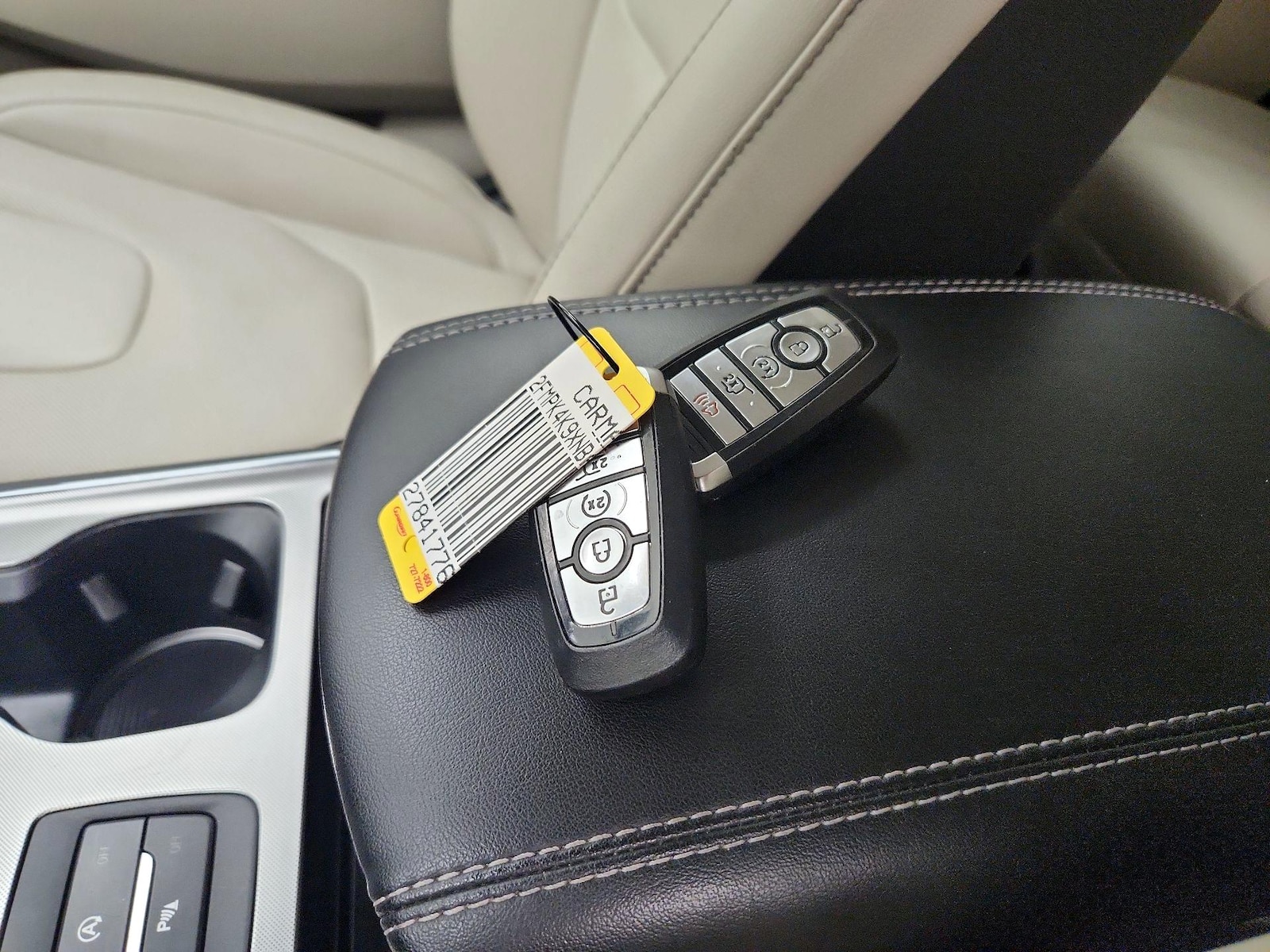 2022 Ford Edge Titanium - Photo 23
