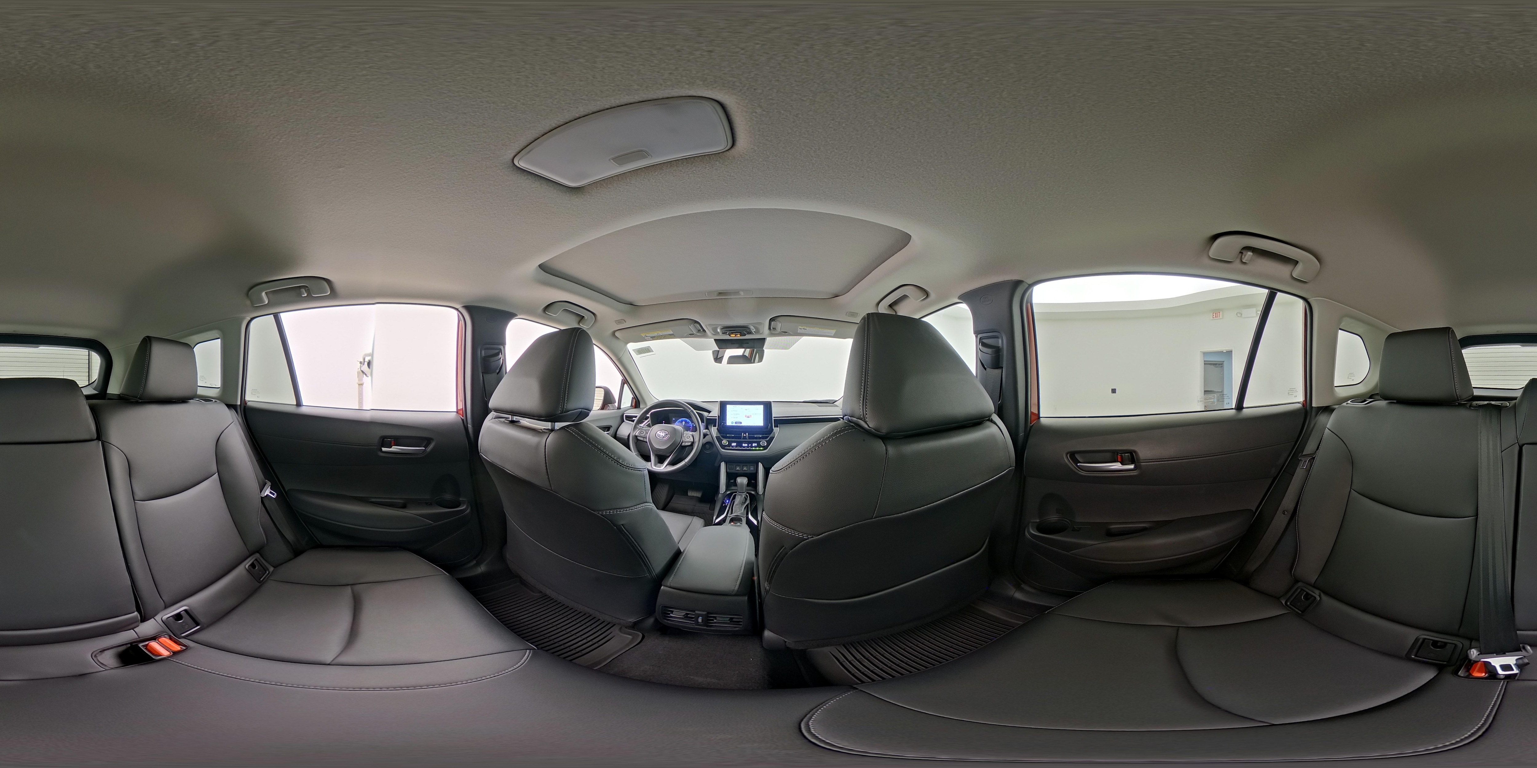 2024 Toyota Corolla Cross XLE - Photo 24