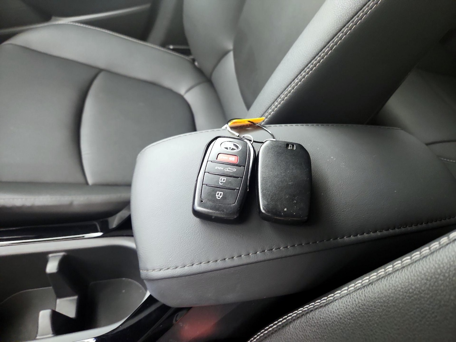 2024 Toyota Corolla Cross XLE - Photo 22