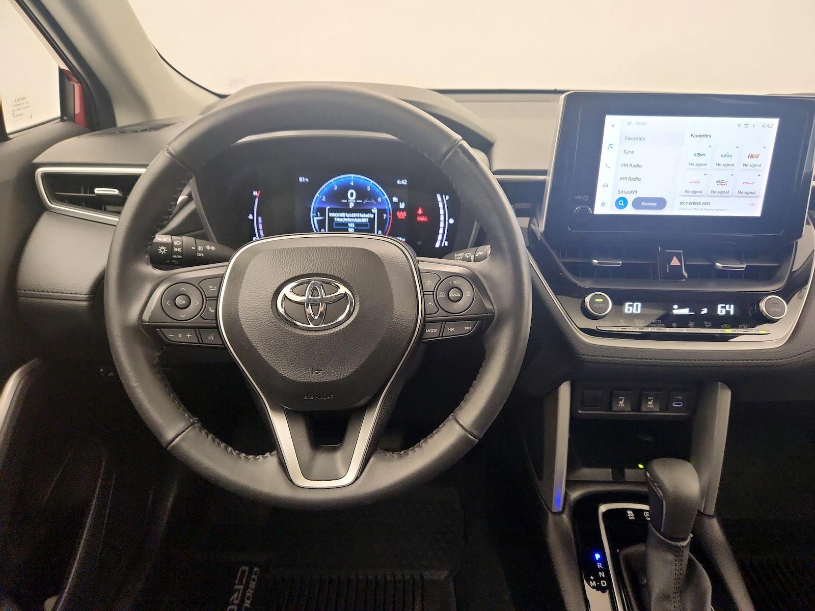 2024 Toyota Corolla Cross XLE - Photo 9