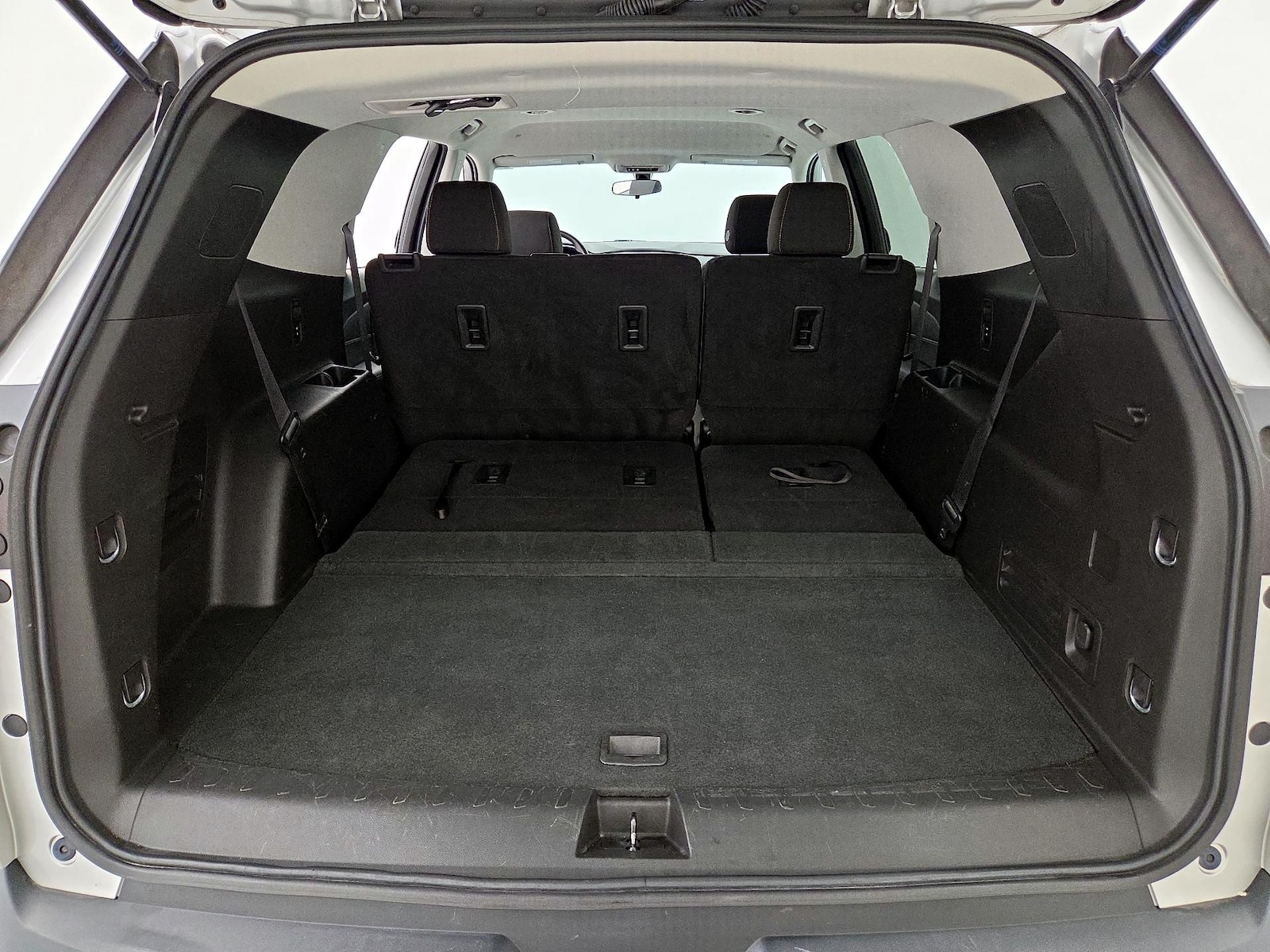 2019 Chevrolet Traverse LS - Photo 23