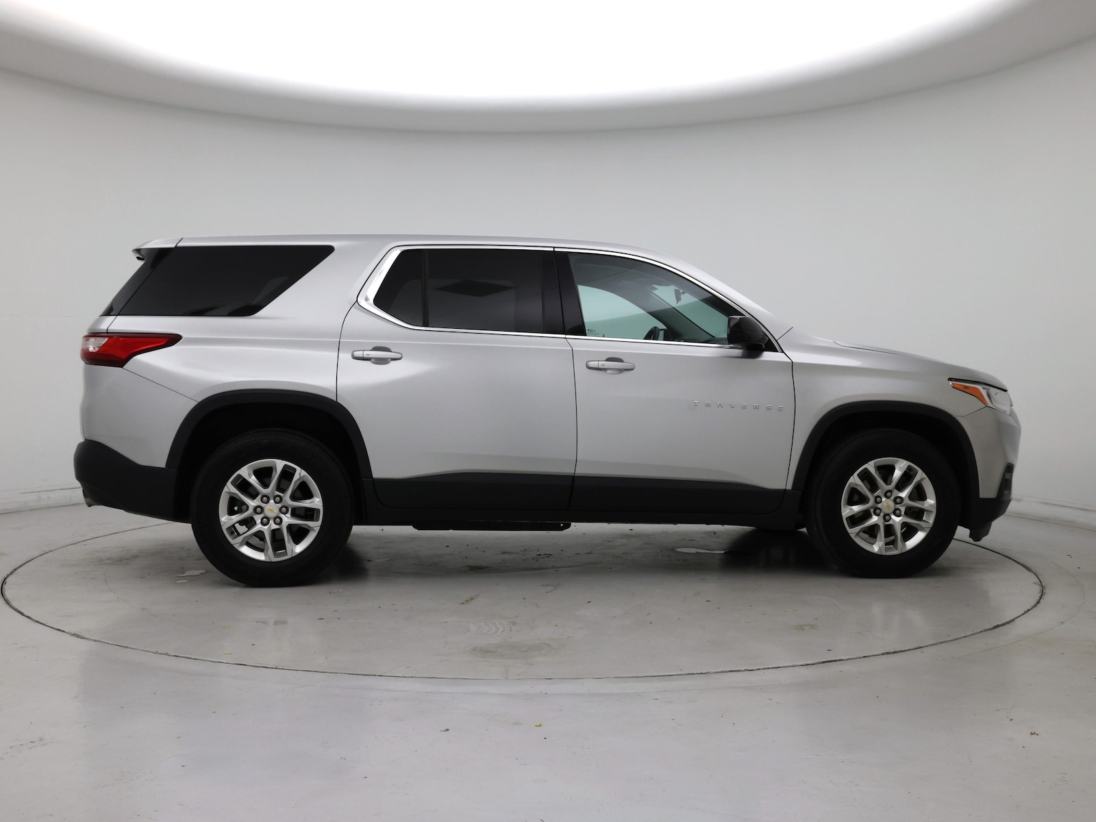 2019 Chevrolet Traverse LS - Photo 8