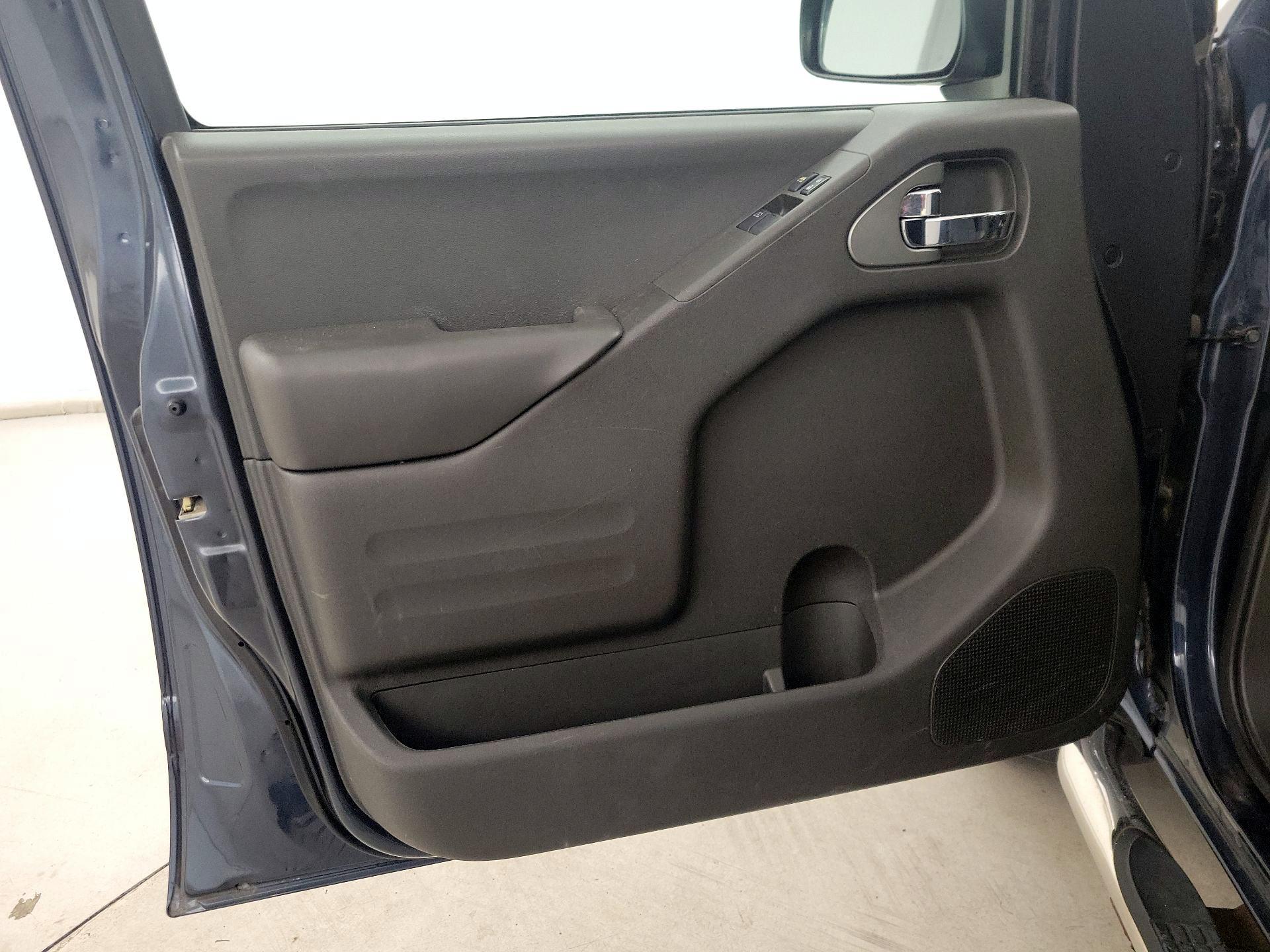 Thumbnail: 2015 Nissan Frontier - 12