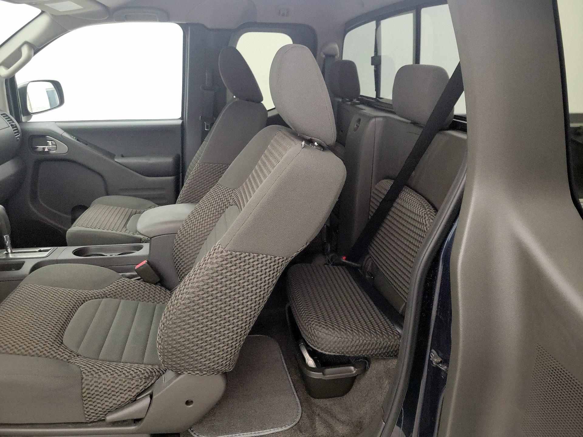Thumbnail: 2015 Nissan Frontier - 19