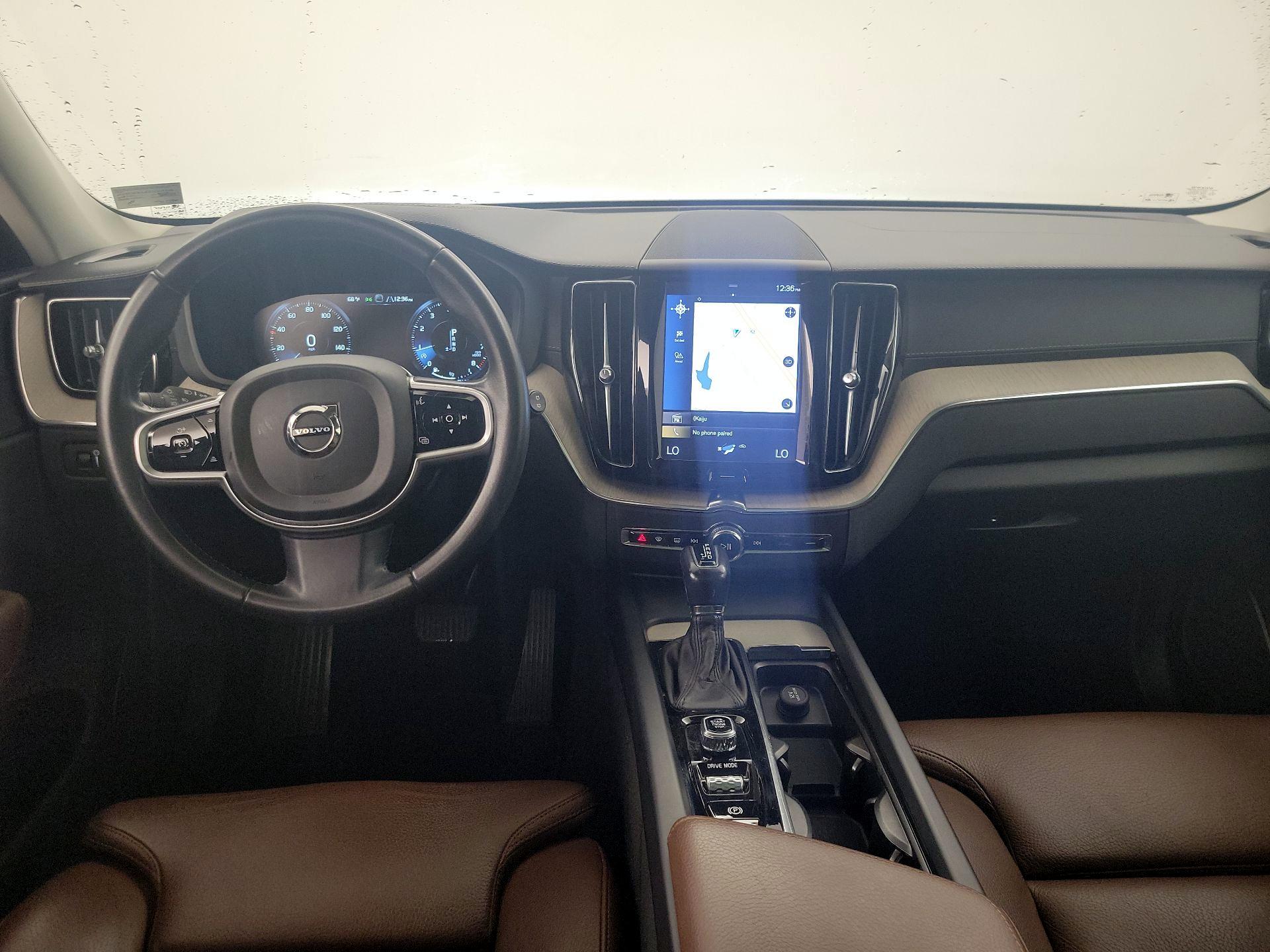Thumbnail: 2018 Volvo XC60 - 9