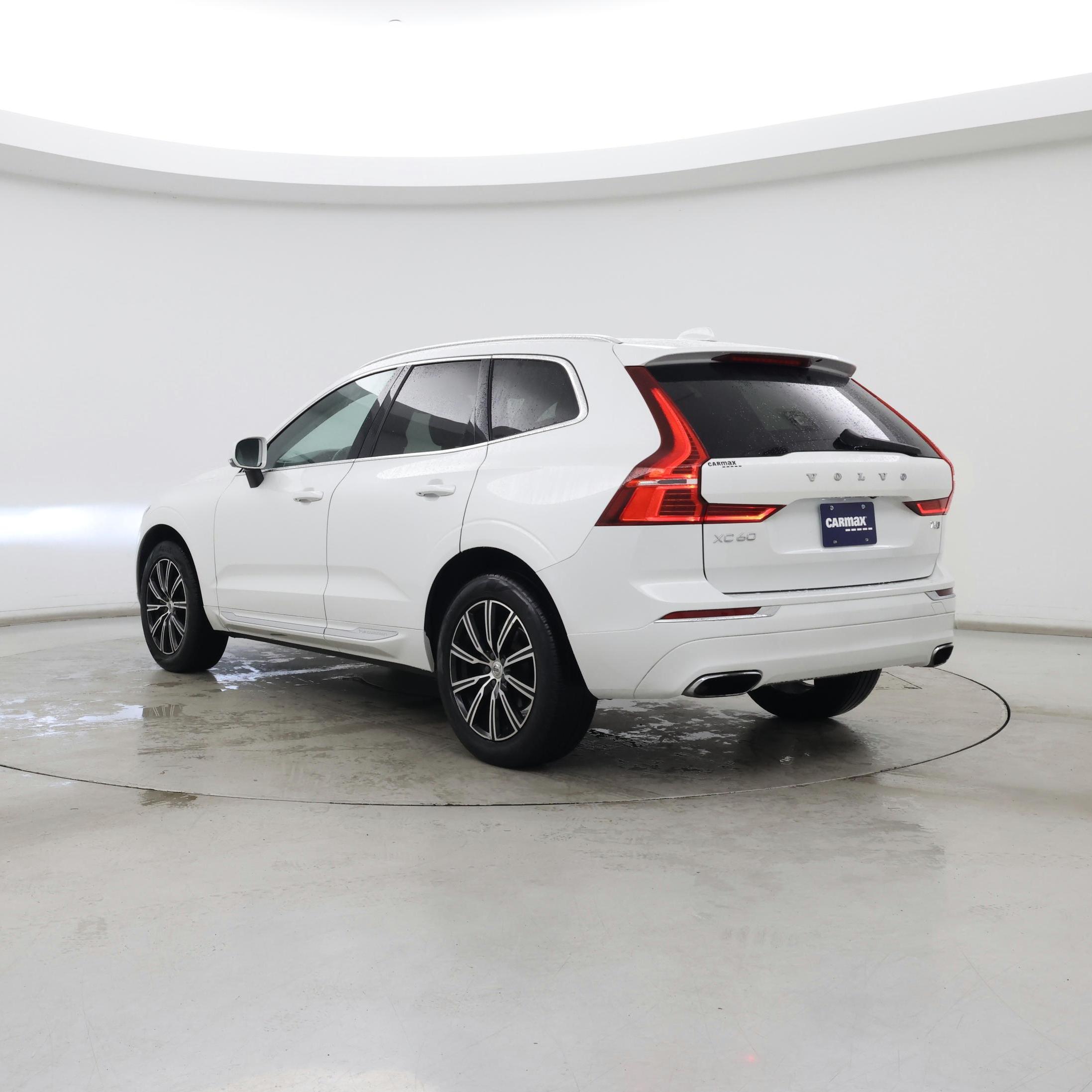 Thumbnail: 2018 Volvo XC60 - 2