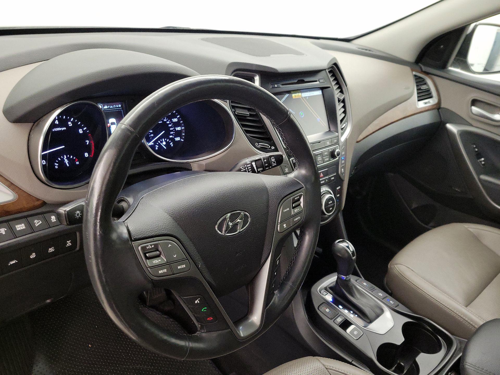 Thumbnail: 2017 Hyundai Santa Fe - 9