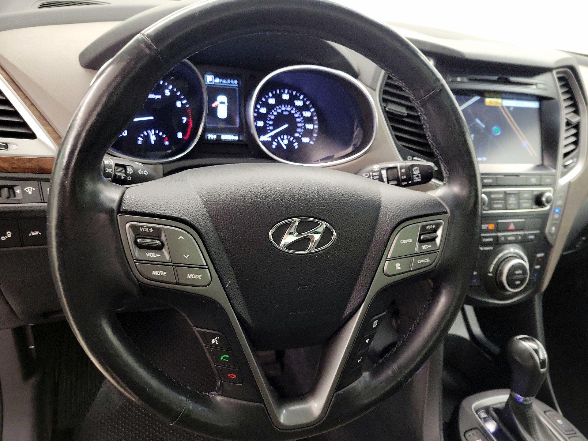 Thumbnail: 2017 Hyundai Santa Fe - 10