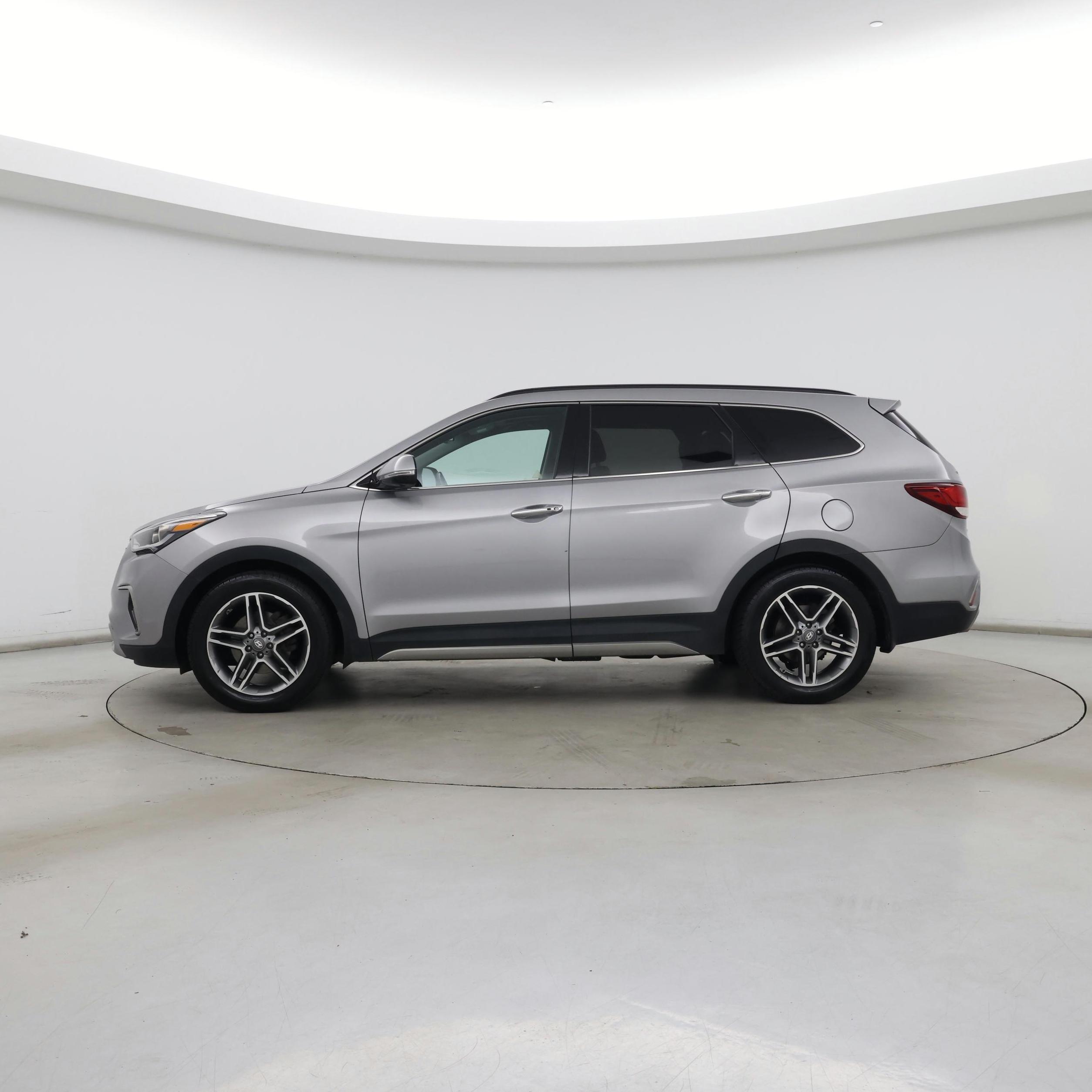 Thumbnail: 2017 Hyundai Santa Fe - 3